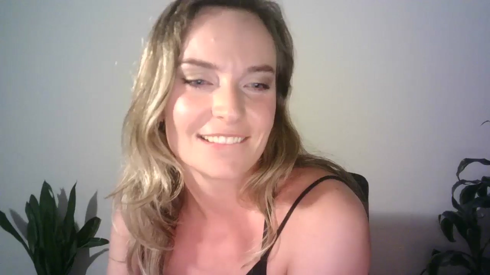 Gallery image thumbnail from Ana_Alexis's myfreecams stream on, 07/22/2024, 23:26 image 8 of 20