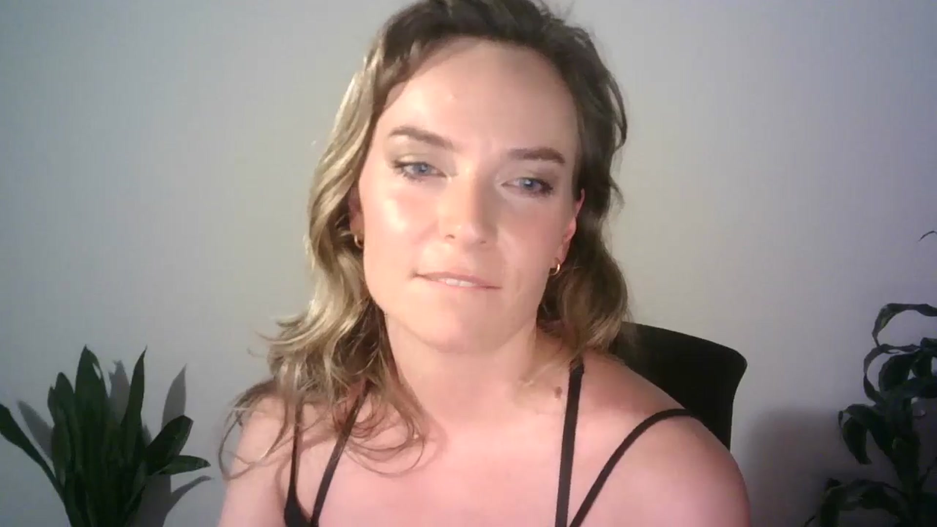 Gallery image thumbnail from Ana_Alexis's myfreecams stream on, 07/22/2024, 23:26 image 10 of 20