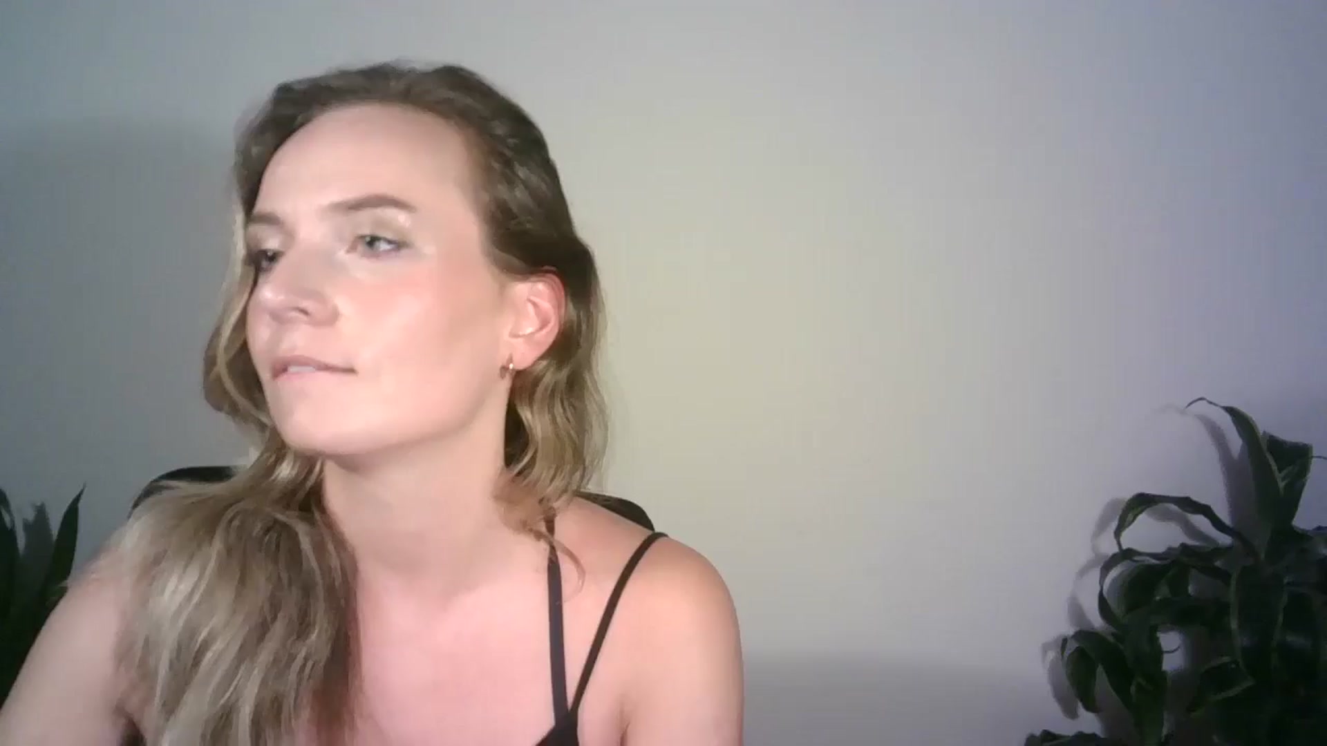 Gallery image thumbnail from Ana_Alexis's myfreecams stream on, 07/22/2024, 23:59 image 1 of 20