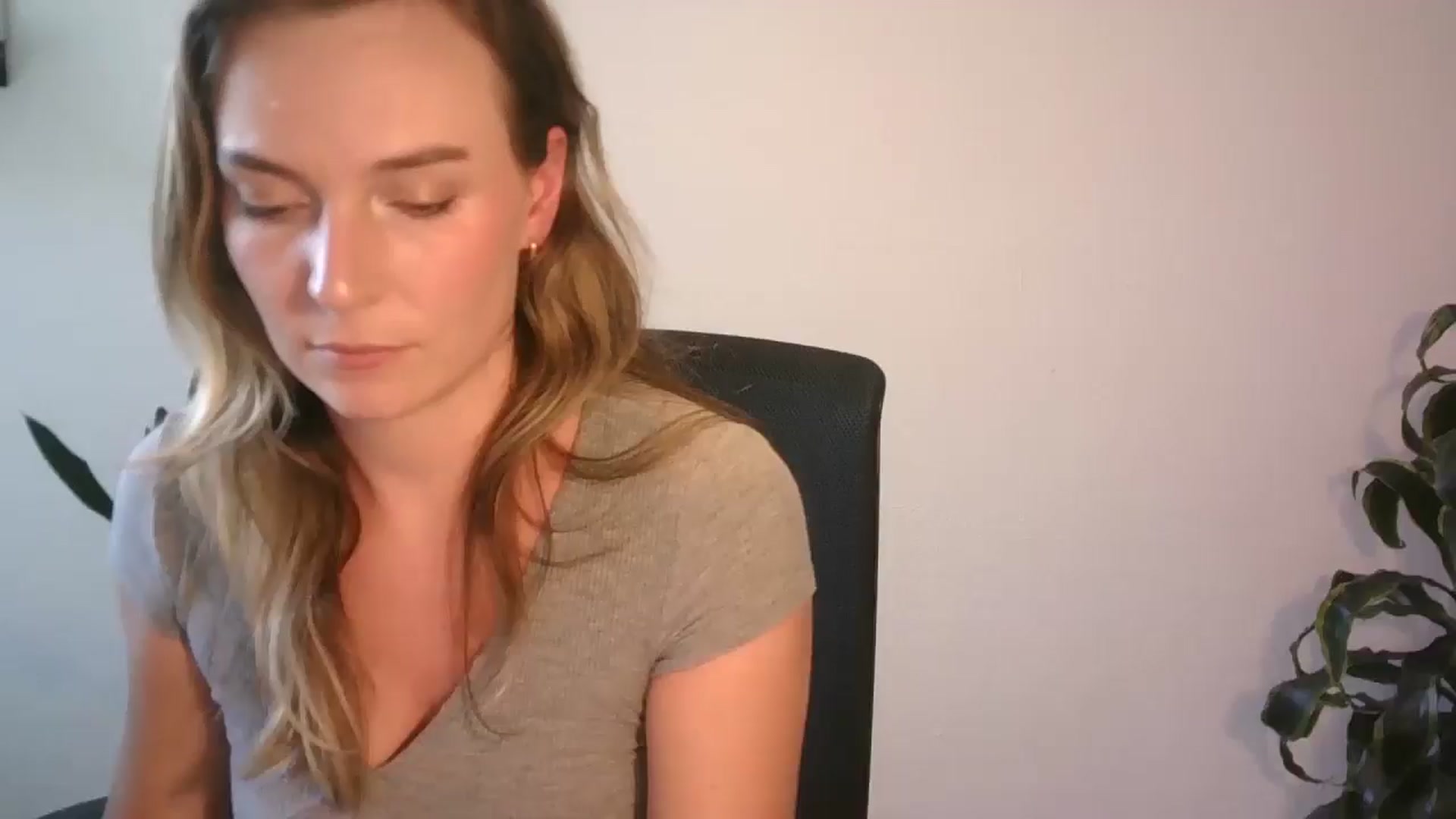 Gallery image thumbnail from Ana_Alexis's myfreecams stream on, 07/23/2024, 18:17 image 17 of 20