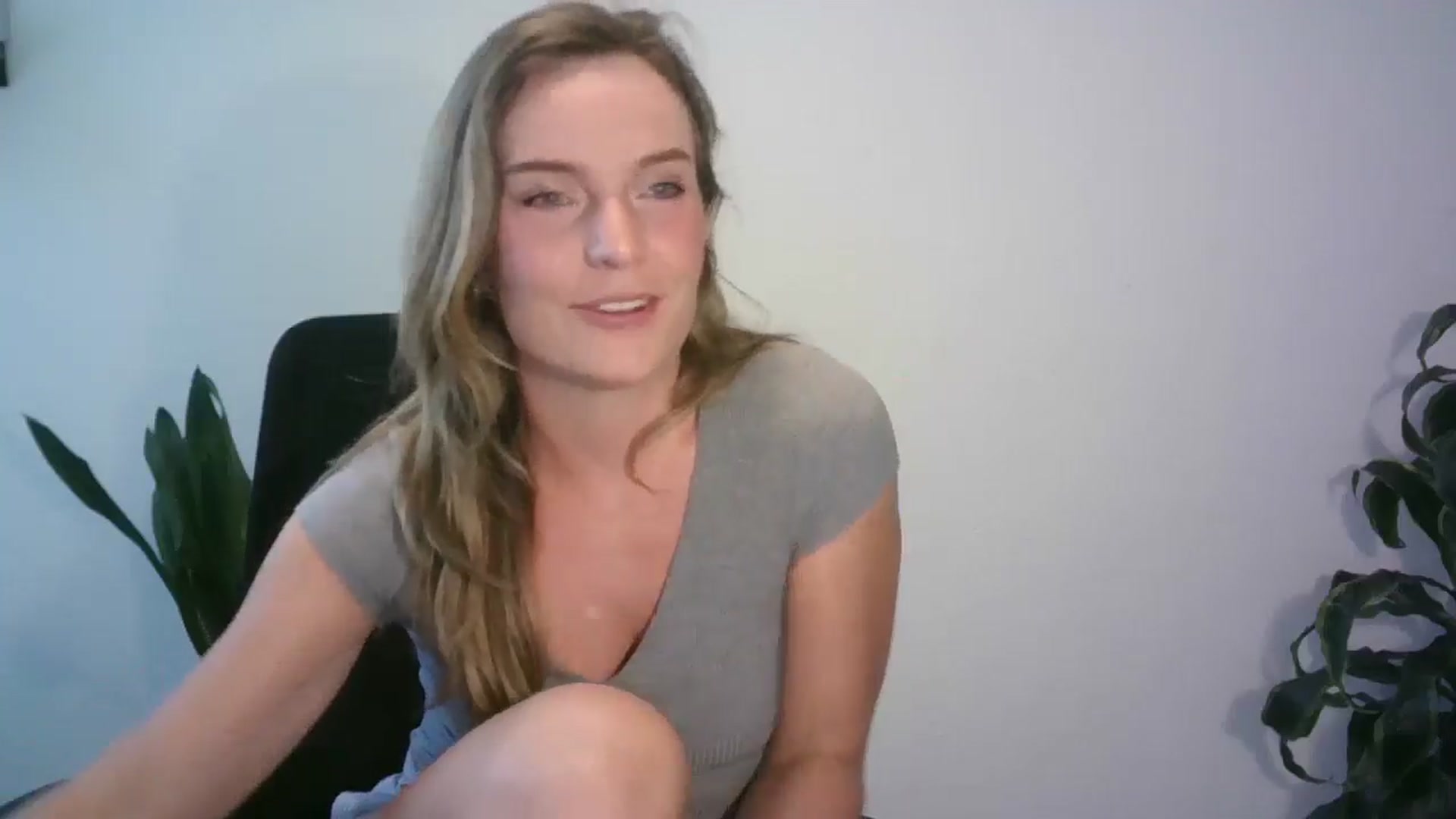 Gallery image thumbnail from Ana_Alexis's myfreecams stream on, 07/23/2024, 18:17 image 6 of 20