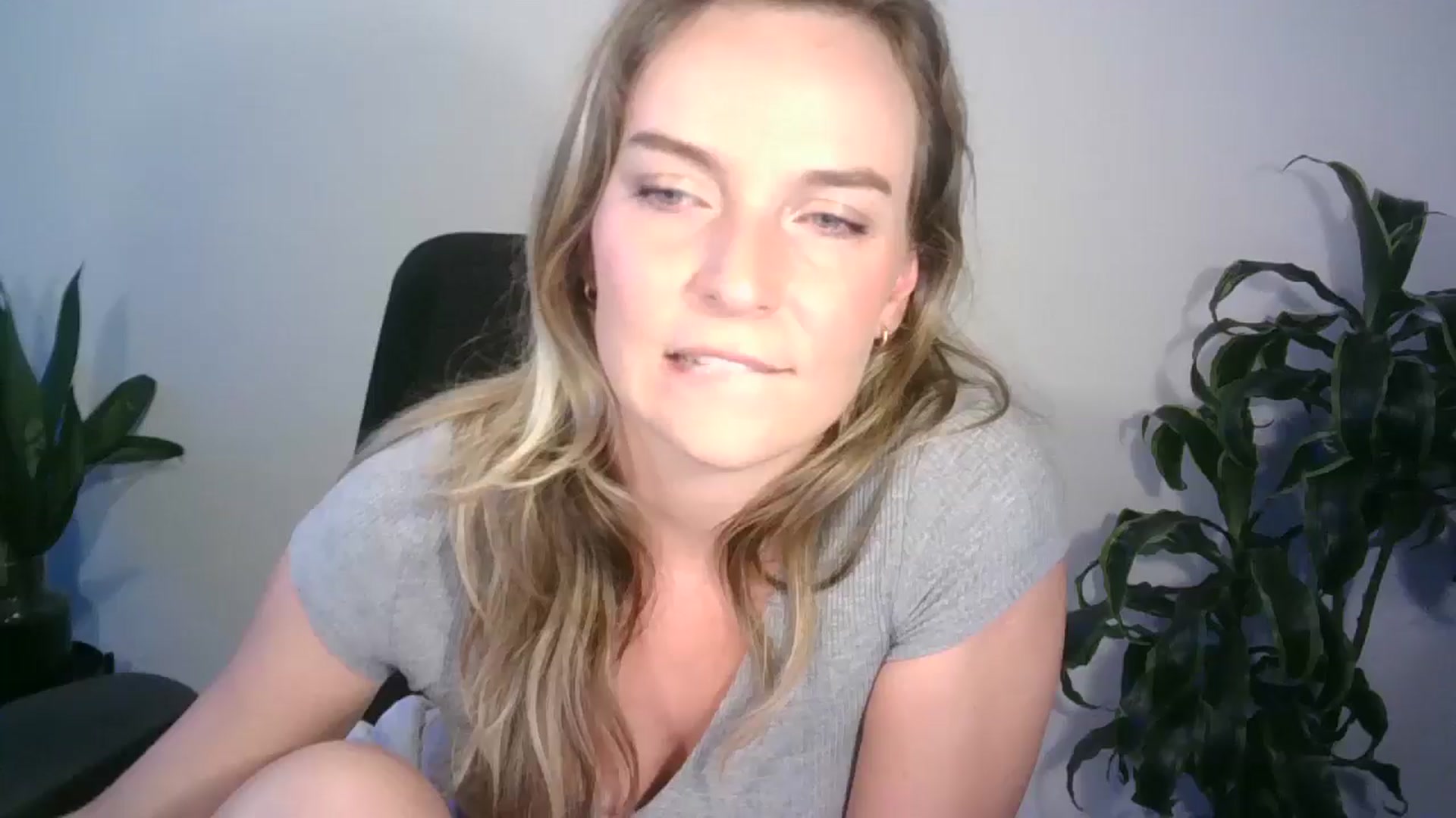 Gallery image thumbnail from Ana_Alexis's myfreecams stream on, 07/23/2024, 19:57 image 11 of 20