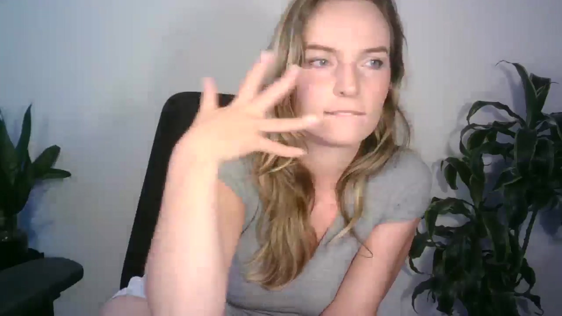 Gallery image thumbnail from Ana_Alexis's myfreecams stream on, 07/23/2024, 19:57 image 12 of 20