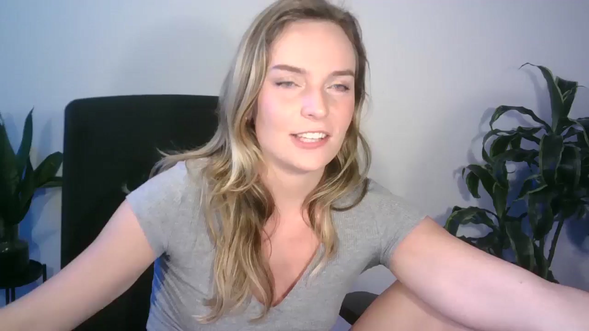 Gallery image thumbnail from Ana_Alexis's myfreecams stream on, 07/23/2024, 19:57 image 8 of 20