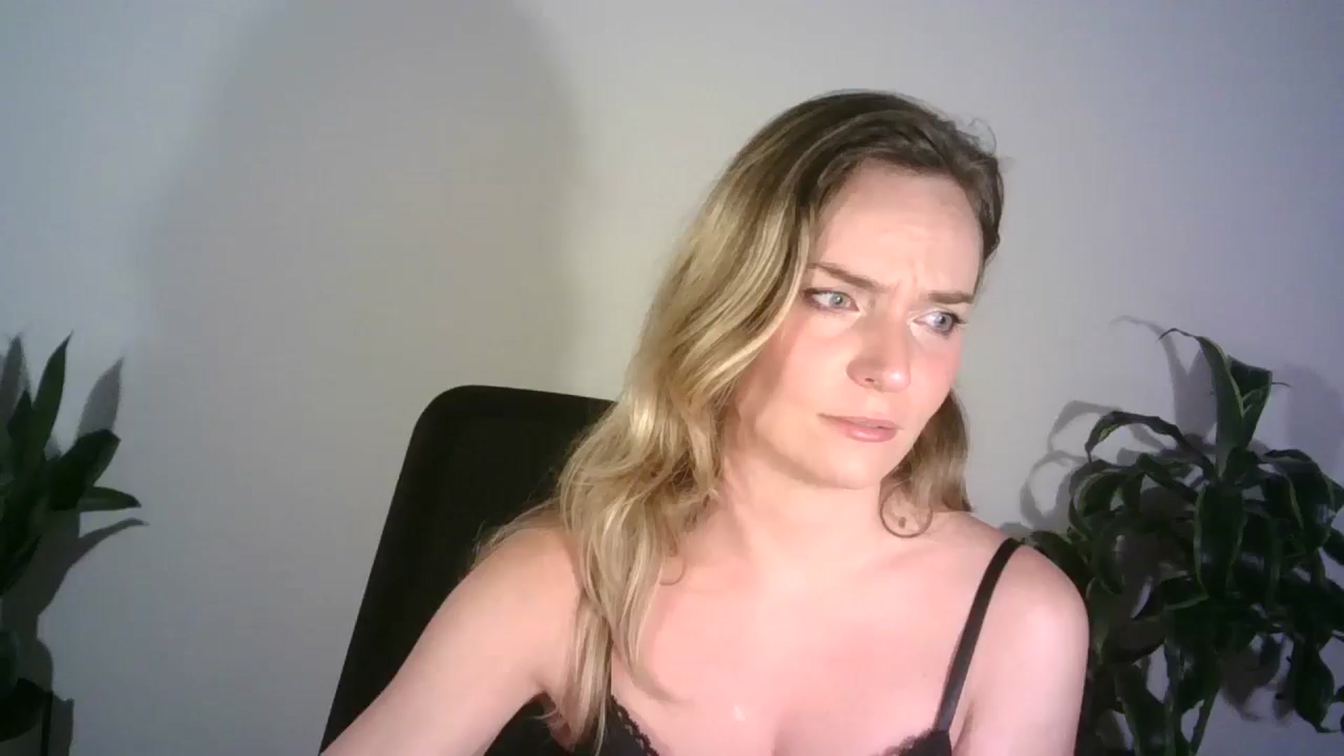 Gallery image thumbnail from Ana_Alexis's myfreecams stream on, 07/24/2024, 24:41 image 3 of 20