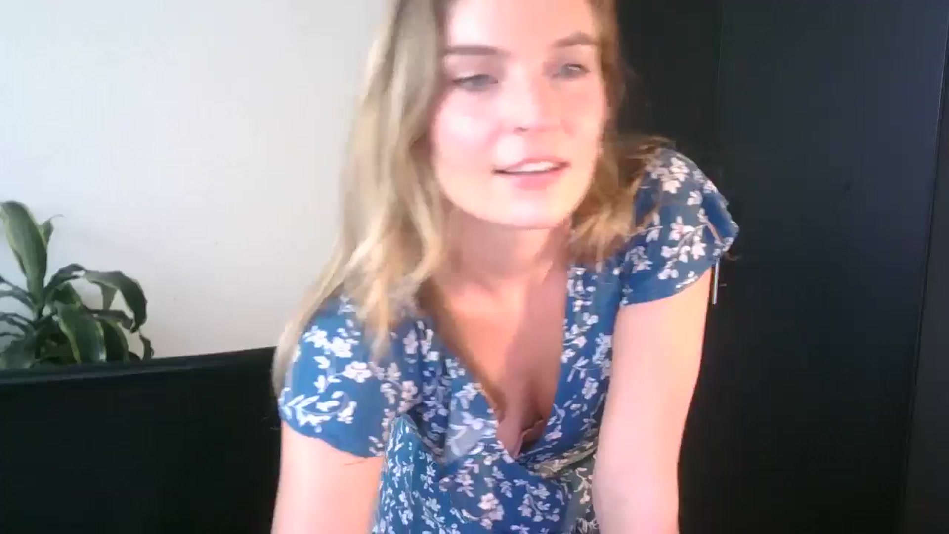 Gallery image thumbnail from Ana_Alexis's myfreecams stream on, 07/26/2024, 17:34 image 13 of 20