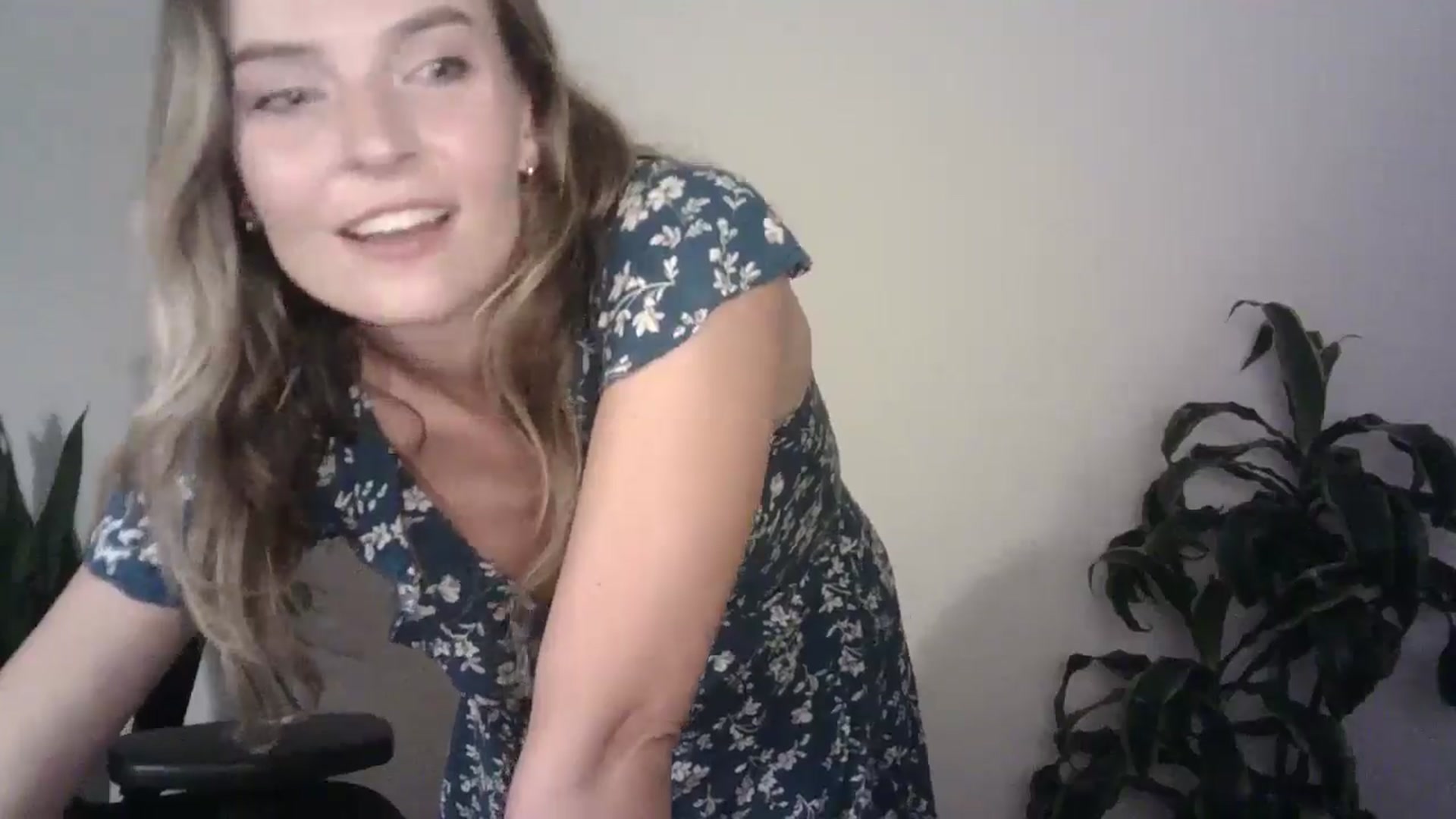 Gallery image thumbnail from Ana_Alexis's myfreecams stream on, 07/26/2024, 21:00 image 18 of 20