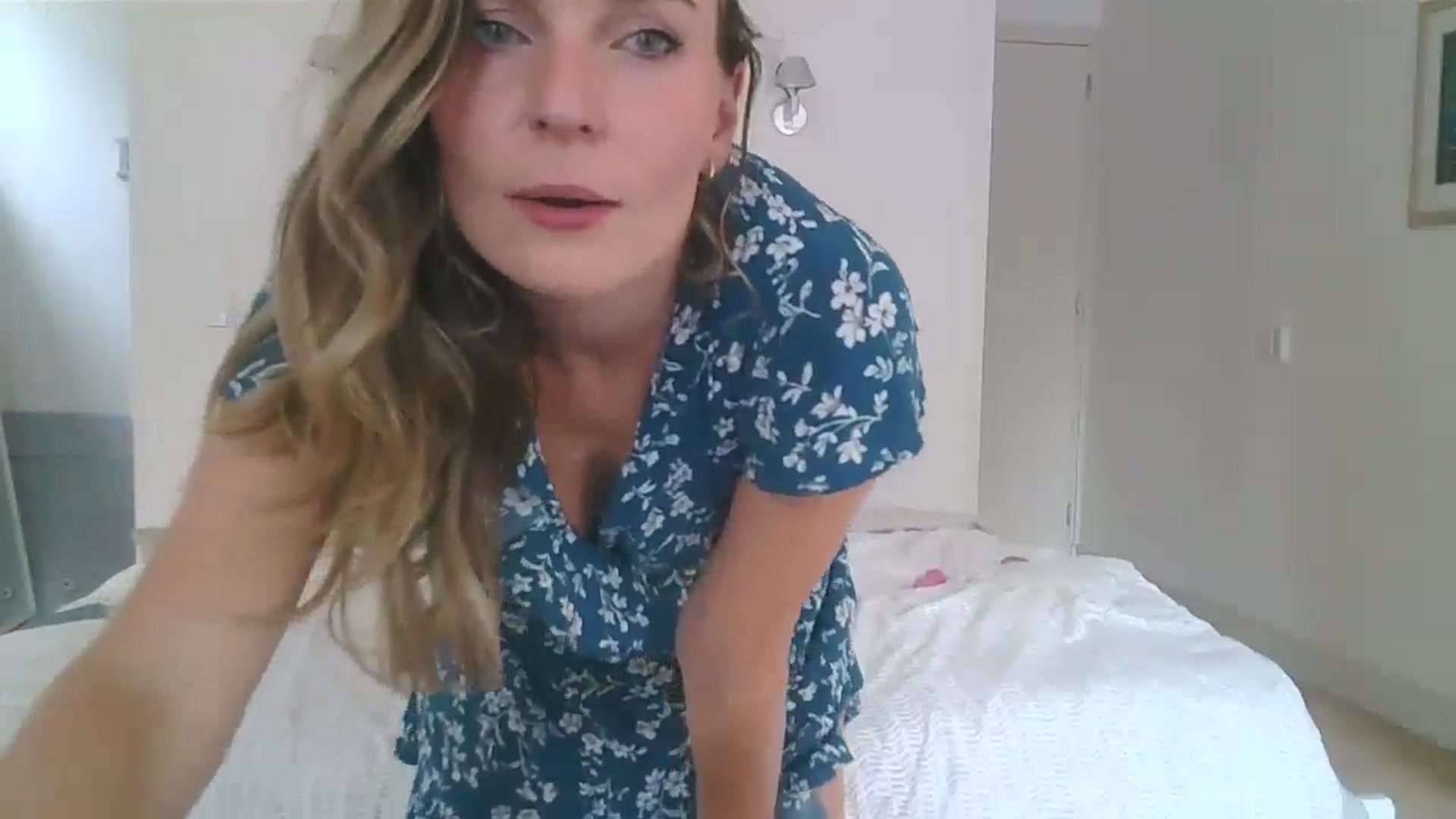 Gallery image thumbnail from Ana_Alexis's myfreecams stream on, 08/01/2024, 14:40 image 19 of 20
