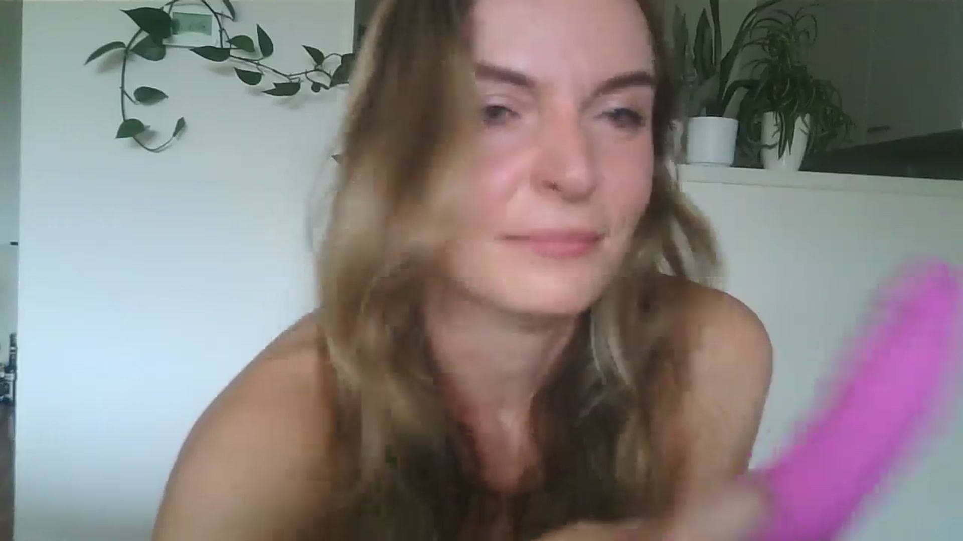 Gallery image thumbnail from Ana_Alexis's myfreecams stream on, 08/03/2024, 16:15 image 17 of 20