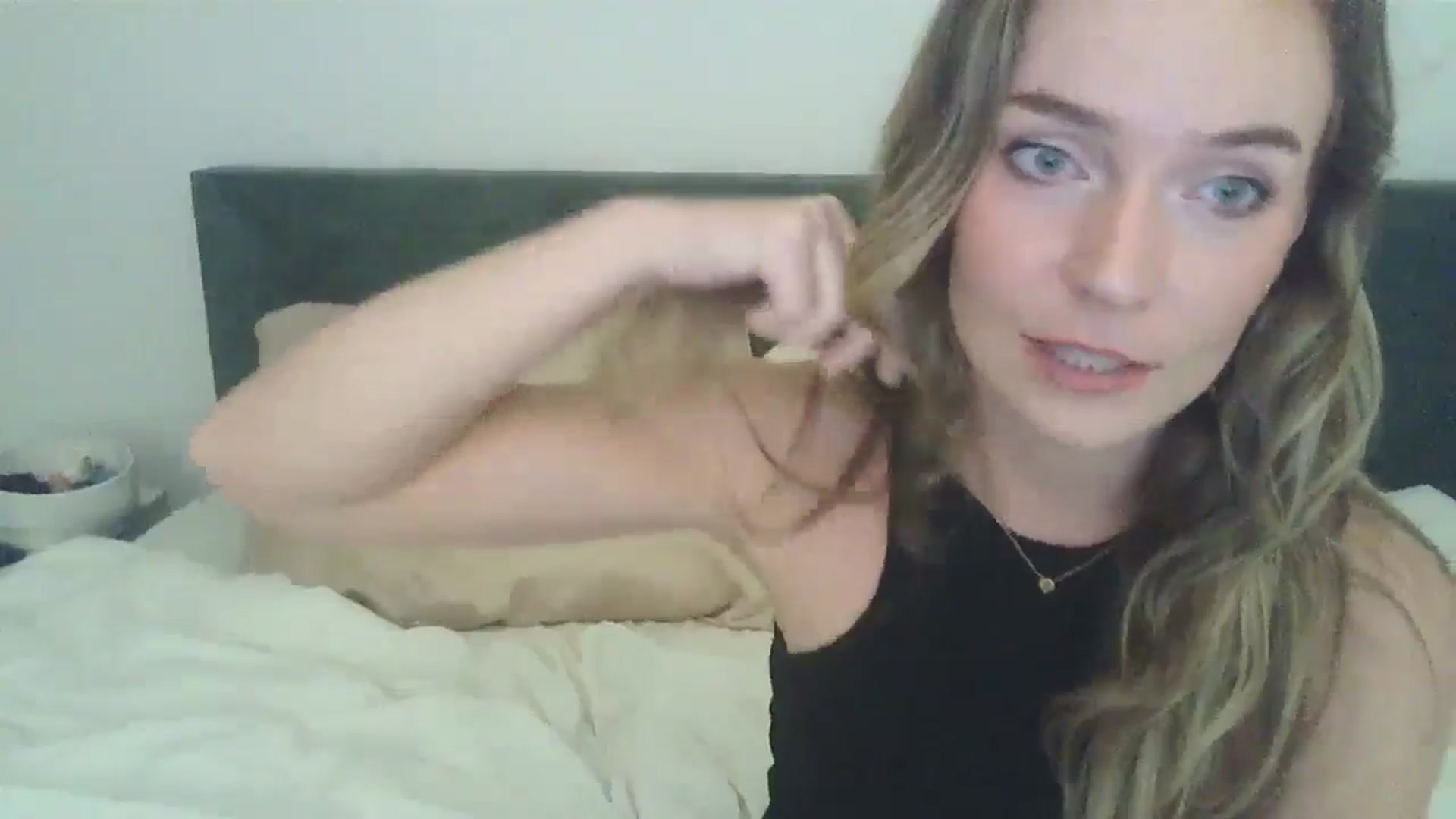 Gallery image thumbnail from Ana_Alexis's myfreecams stream on, 08/03/2024, 23:06 image 18 of 20