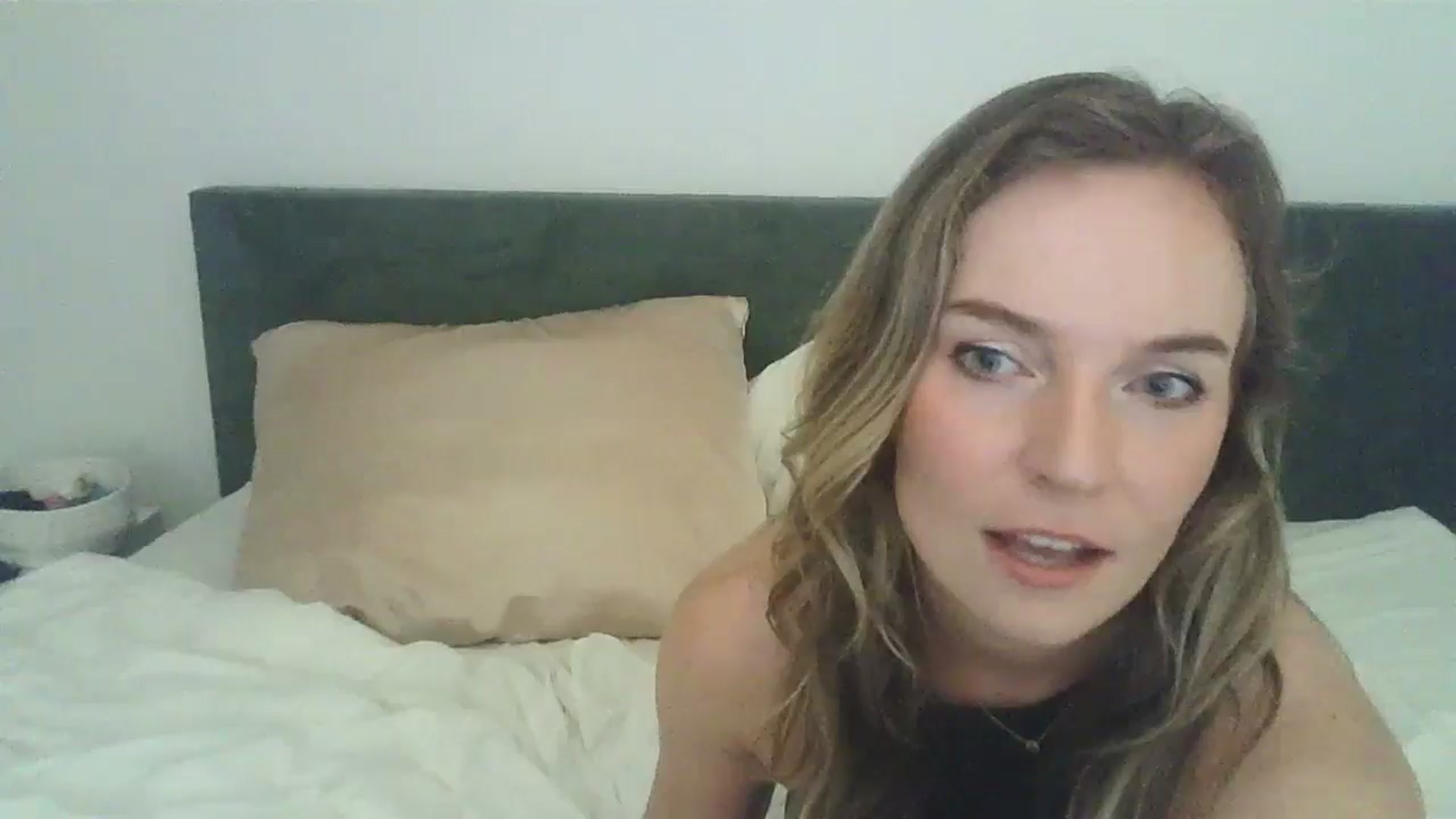 Gallery image thumbnail from Ana_Alexis's myfreecams stream on, 08/03/2024, 23:06 image 16 of 20