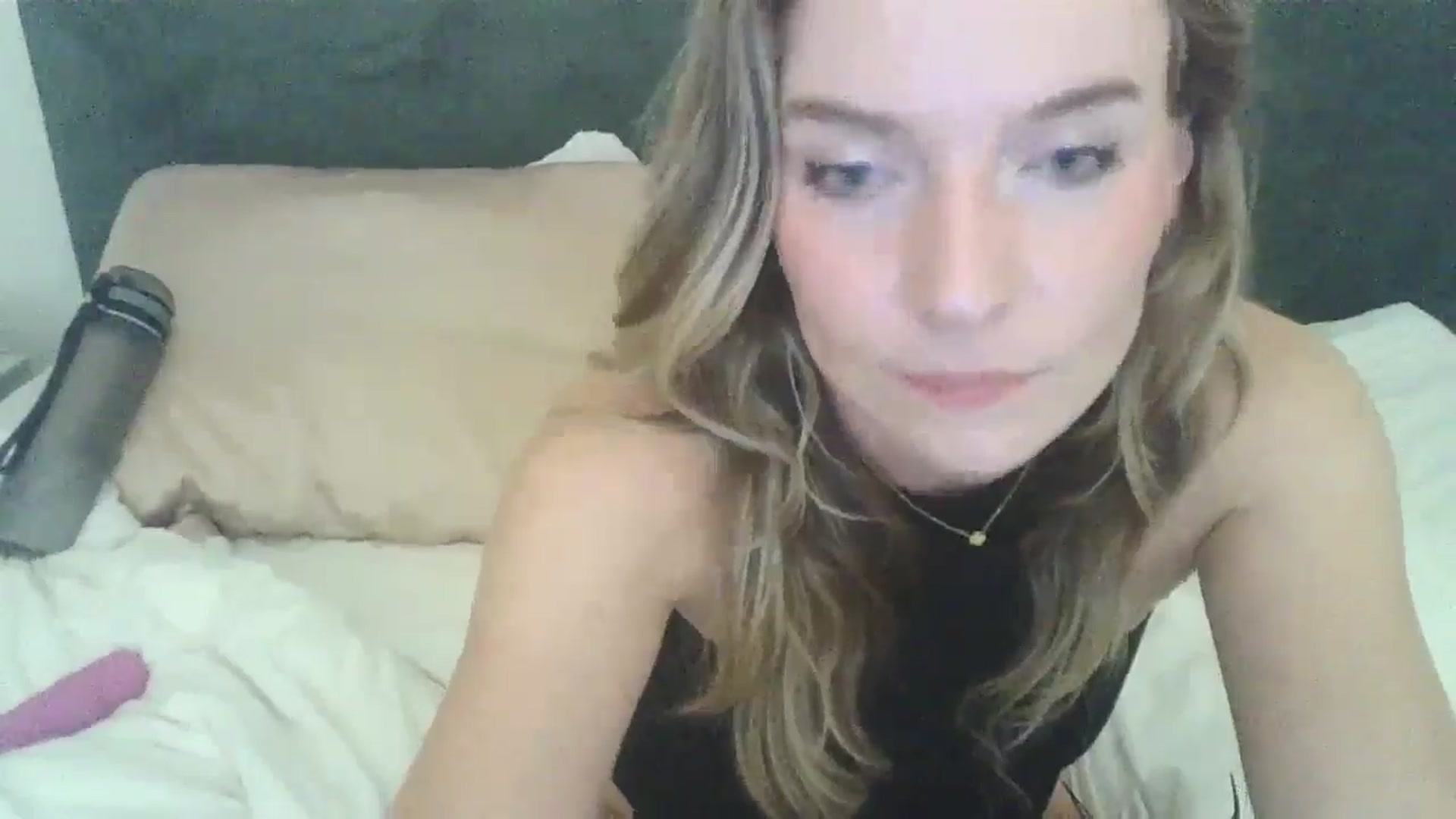 Gallery image thumbnail from Ana_Alexis's myfreecams stream on, 08/03/2024, 23:57 image 11 of 20