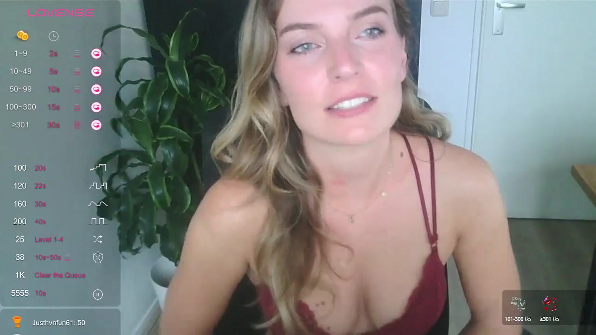 Gallery image thumbnail from Ana_Alexis's myfreecams stream on, 08/16/2024, 17:33 image 14 of 20