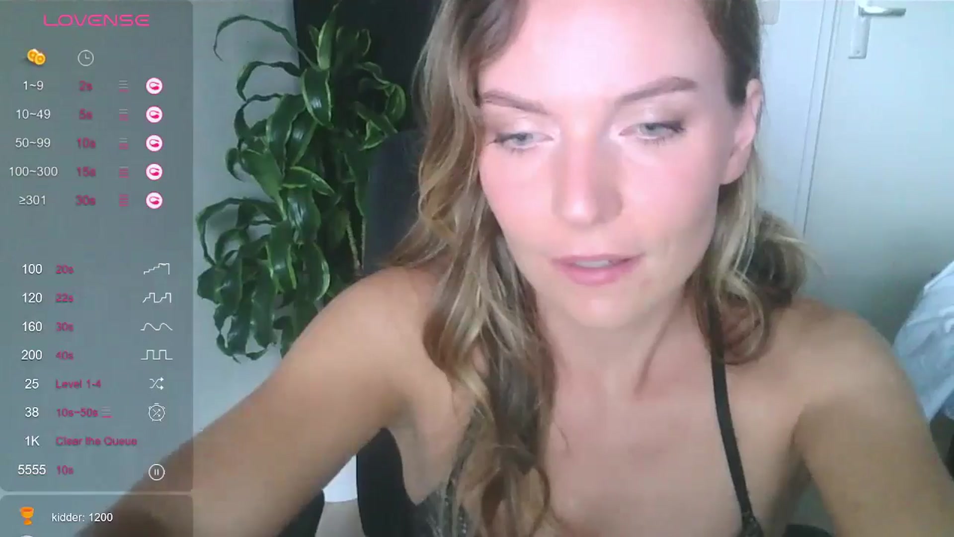 Gallery image thumbnail from Ana_Alexis's myfreecams stream on, 08/18/2024, 18:09 image 12 of 20