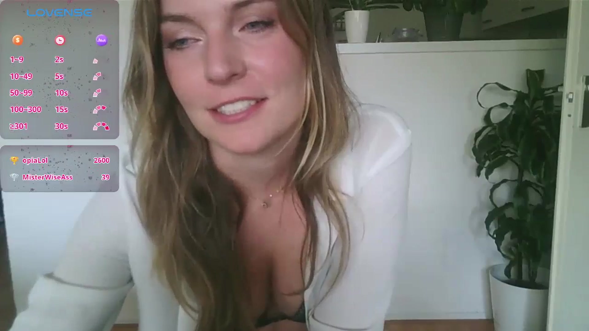 Gallery image thumbnail from Ana_Alexis's myfreecams stream on, 08/29/2024, 12:40 image 20 of 20