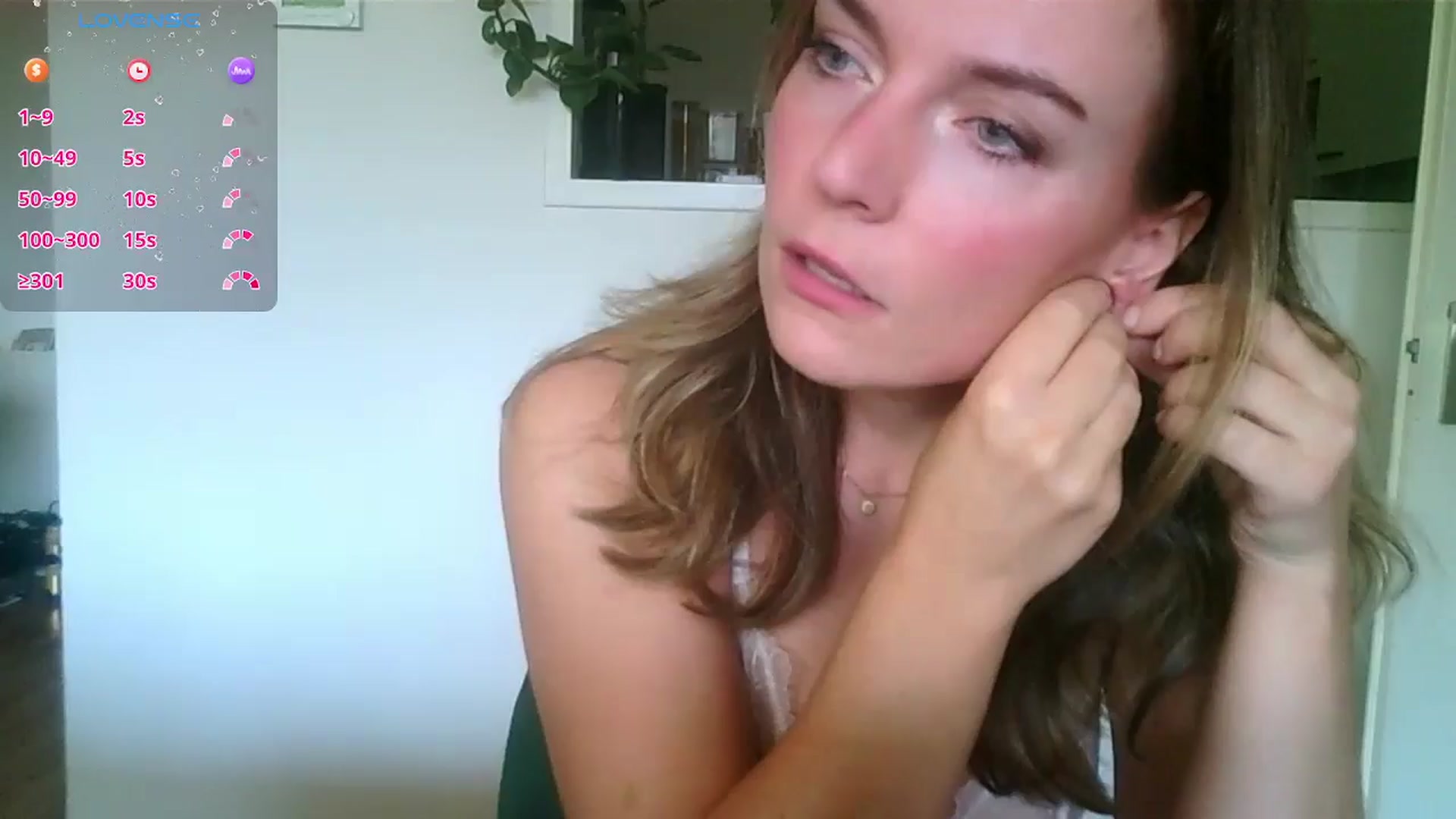 Gallery image thumbnail from Ana_Alexis's myfreecams stream on, 09/17/2024, 12:40 image 1 of 20
