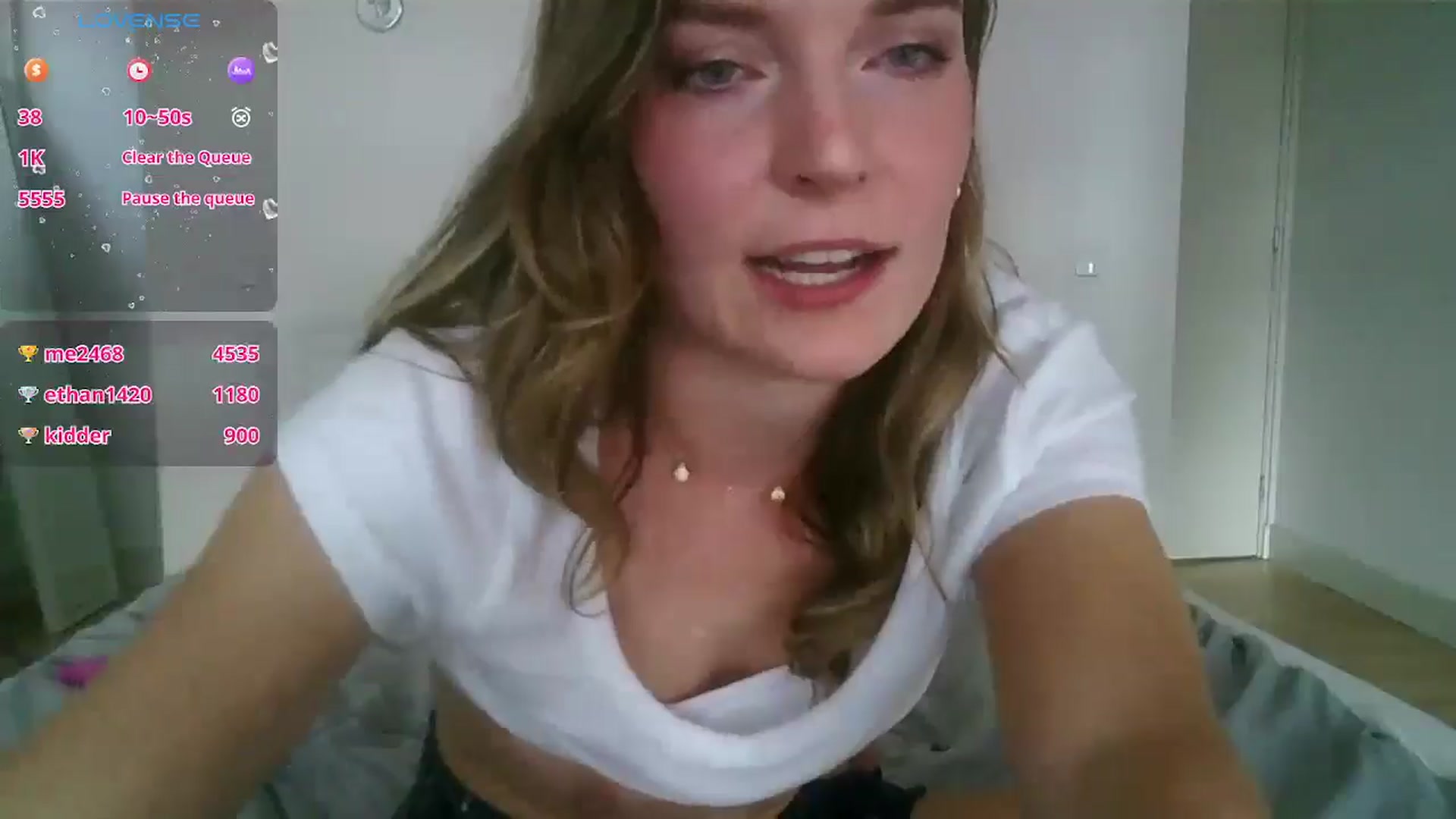 Gallery image thumbnail from Ana_Alexis's myfreecams stream on, 09/25/2024, 13:39 image 18 of 20
