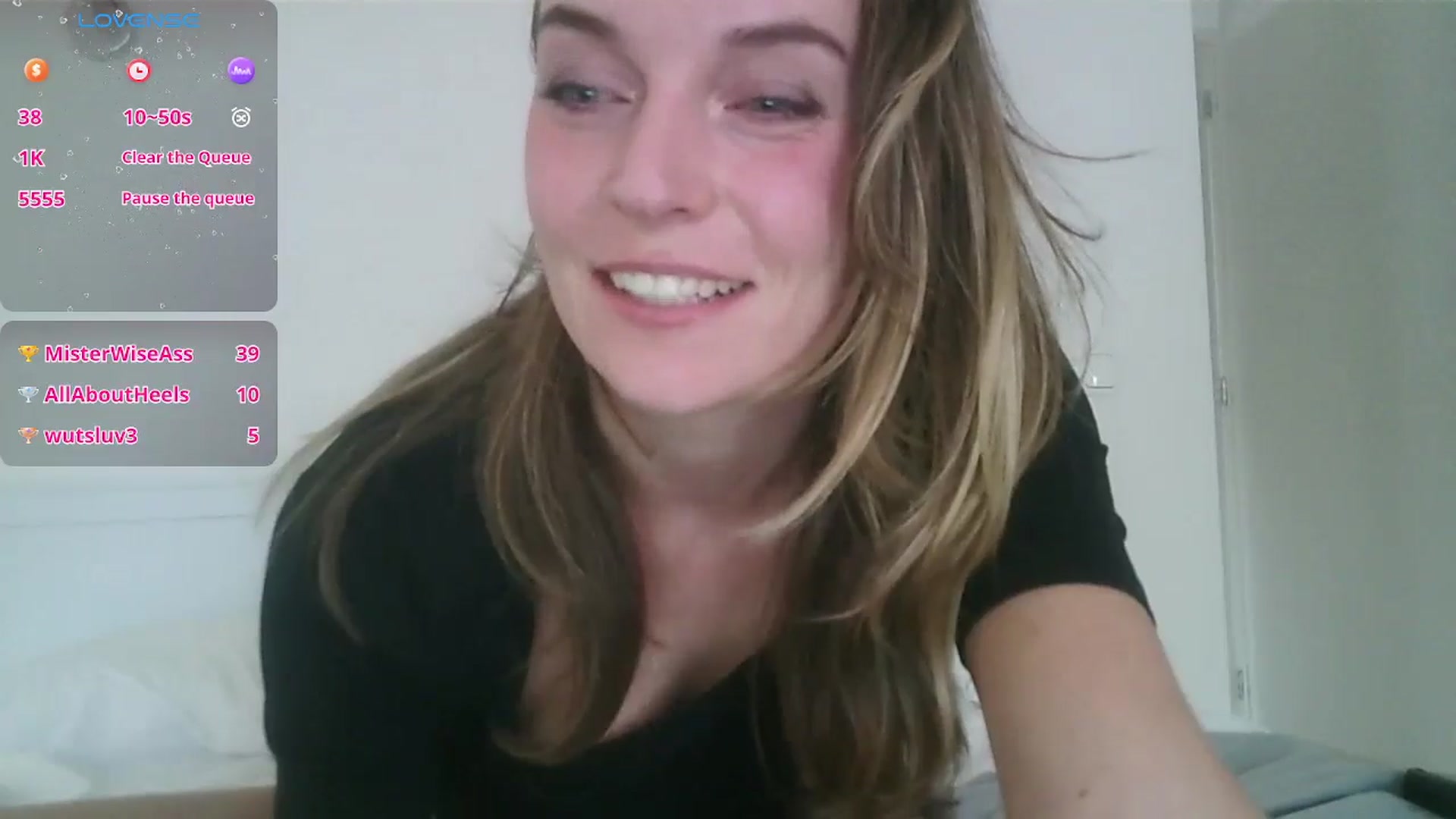 Gallery image thumbnail from Ana_Alexis's myfreecams stream on, 09/30/2024, 13:10 image 8 of 20