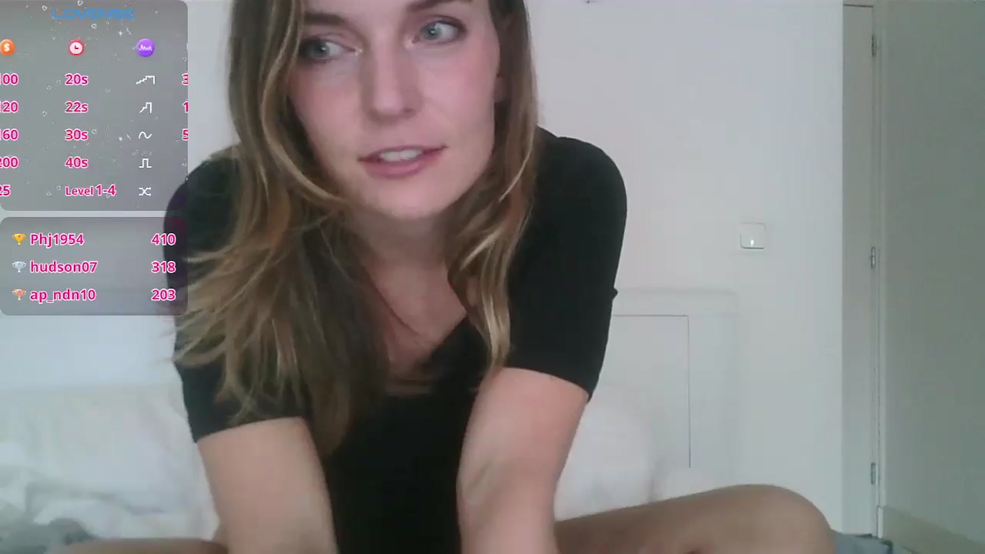 Gallery image thumbnail from Ana_Alexis's myfreecams stream on, 09/30/2024, 14:04 image 14 of 20