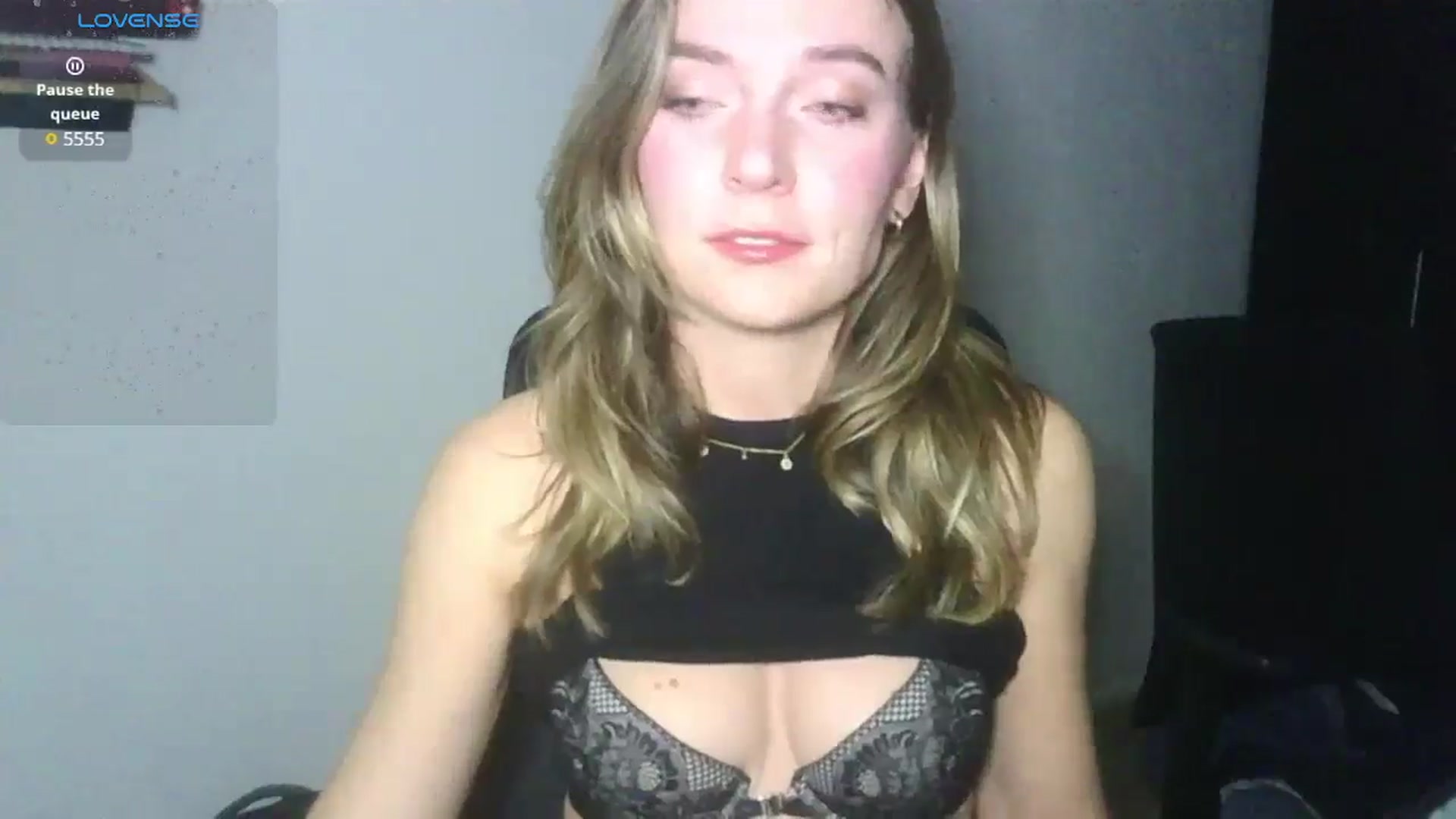 Gallery image thumbnail from Ana_Alexis's myfreecams stream on, 10/04/2024, 20:41 image 3 of 20