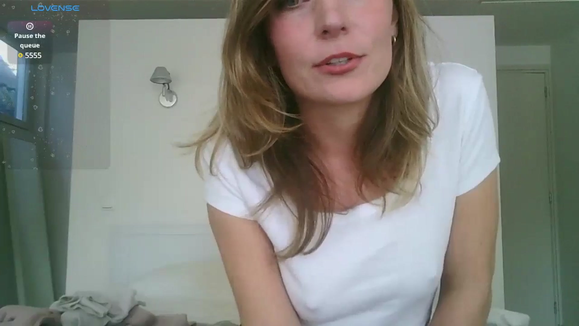 Gallery image thumbnail from Ana_Alexis's myfreecams stream on, 10/07/2024, 11:38 image 4 of 20