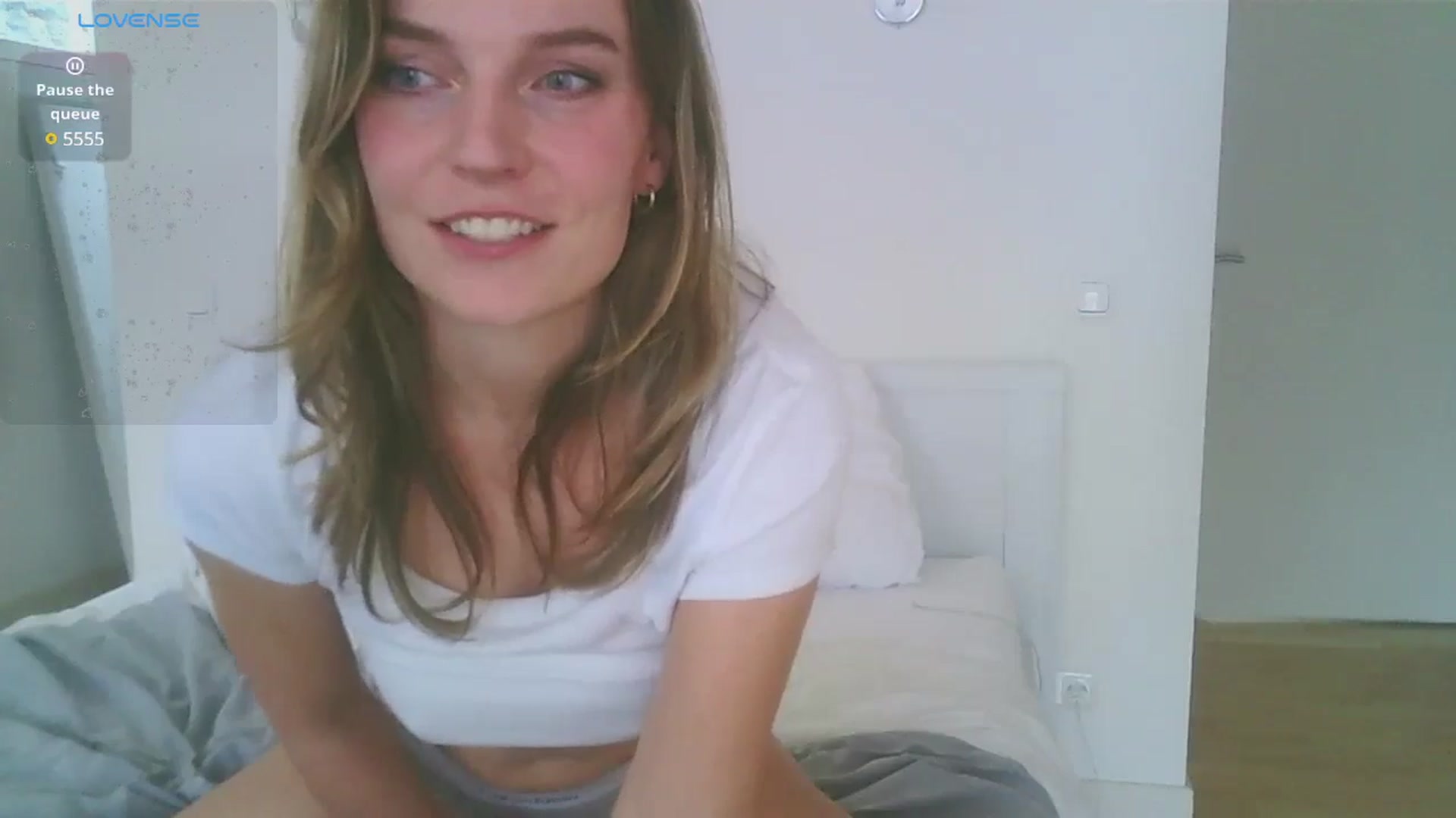 Gallery image thumbnail from Ana_Alexis's myfreecams stream on, 10/10/2024, 13:35 image 14 of 20
