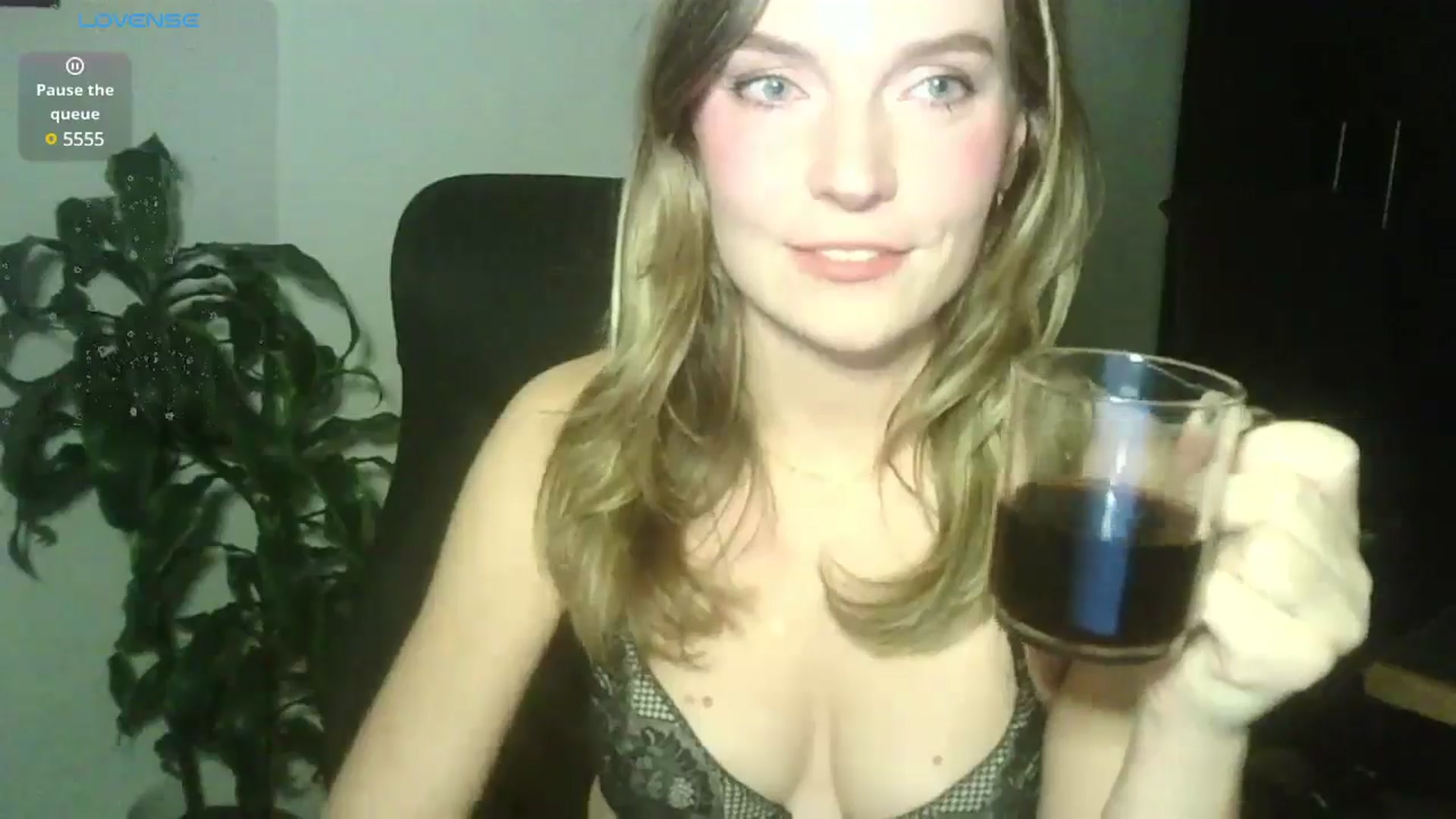 Gallery image thumbnail from Ana_Alexis's myfreecams stream on, 10/18/2024, 18:43 image 5 of 20