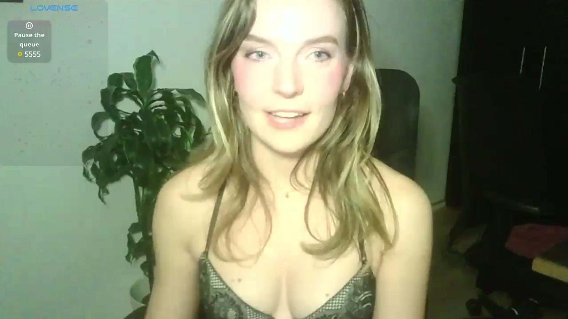 Gallery image thumbnail from Ana_Alexis's myfreecams stream on, 10/18/2024, 18:43 image 1 of 20