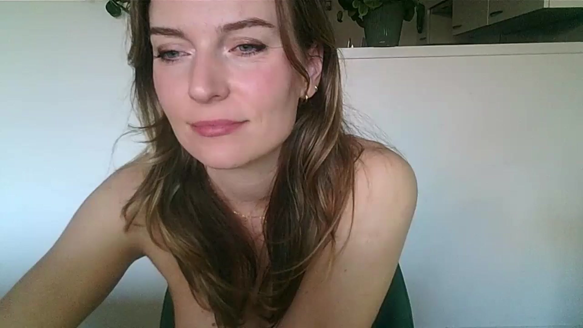 Gallery image thumbnail from Ana_Alexis's myfreecams stream on, 11/11/2024, 14:41 image 1 of 20