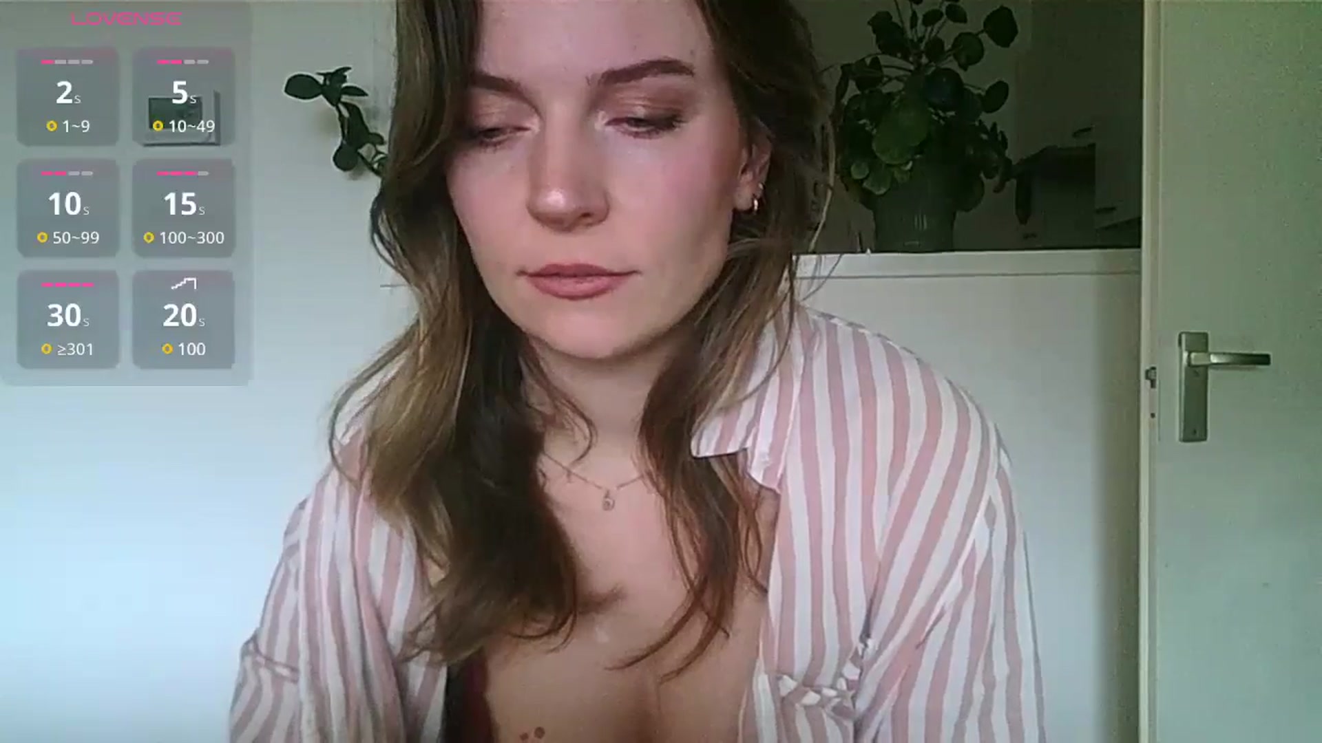Gallery image thumbnail from Ana_Alexis's myfreecams stream on, 11/18/2024, 13:31 image 2 of 20