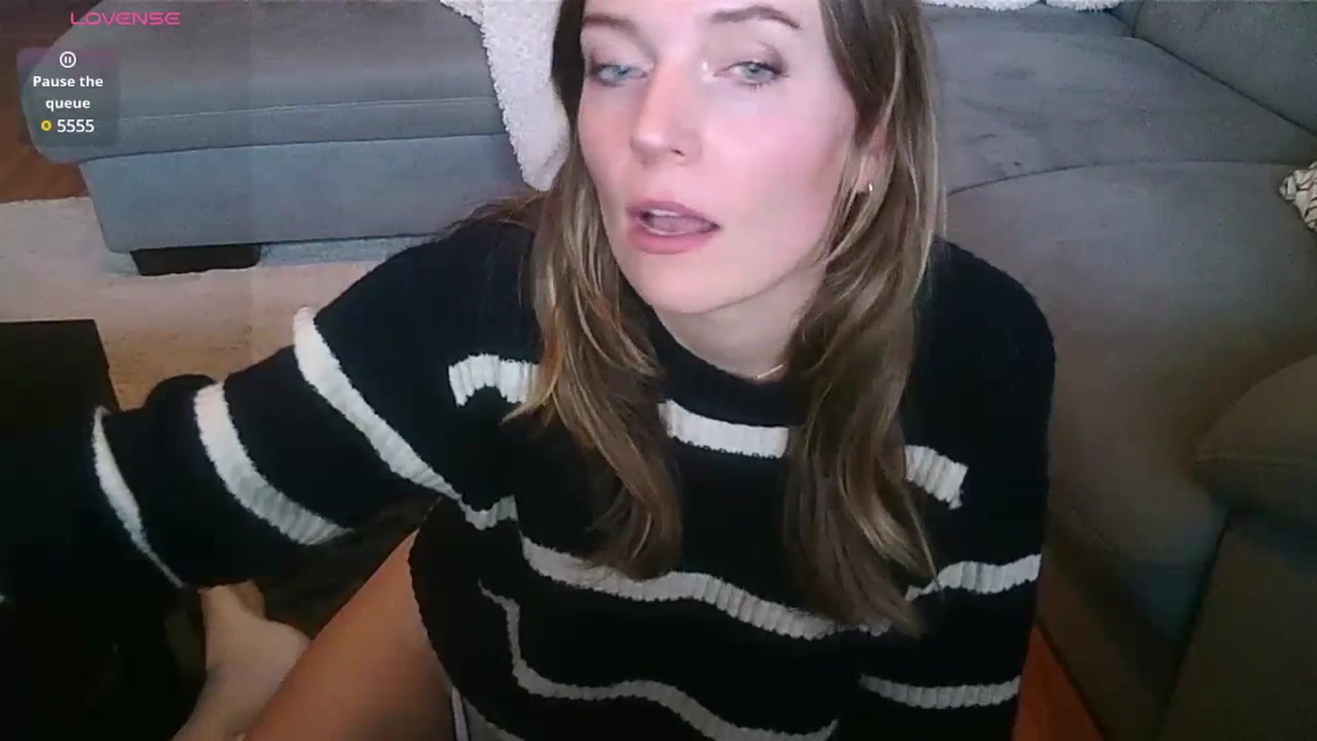 Gallery image thumbnail from Ana_Alexis's myfreecams stream on, 11/19/2024, 14:39 image 15 of 20