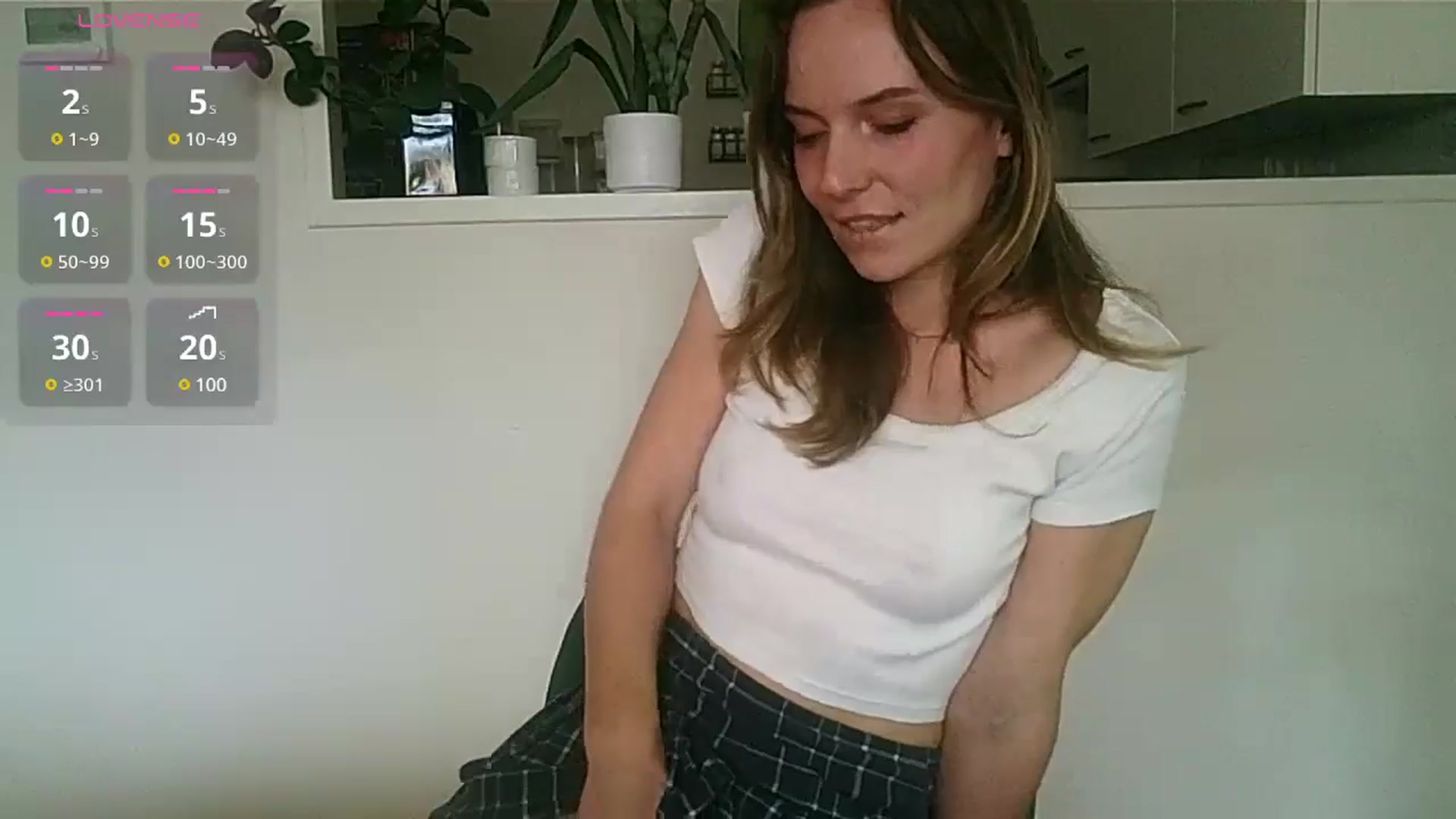 Gallery image thumbnail from Ana_Alexis's myfreecams stream on, 11/20/2024, 14:49 image 12 of 20