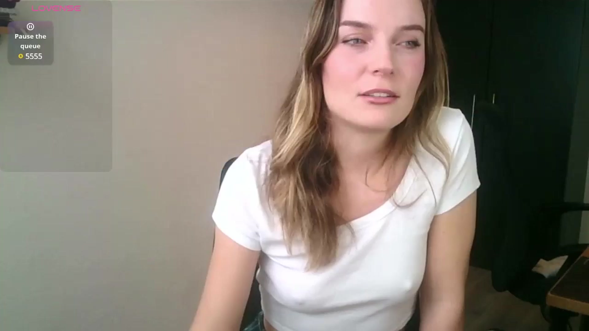 Gallery image thumbnail from Ana_Alexis's myfreecams stream on, 11/22/2024, 13:43 image 1 of 20