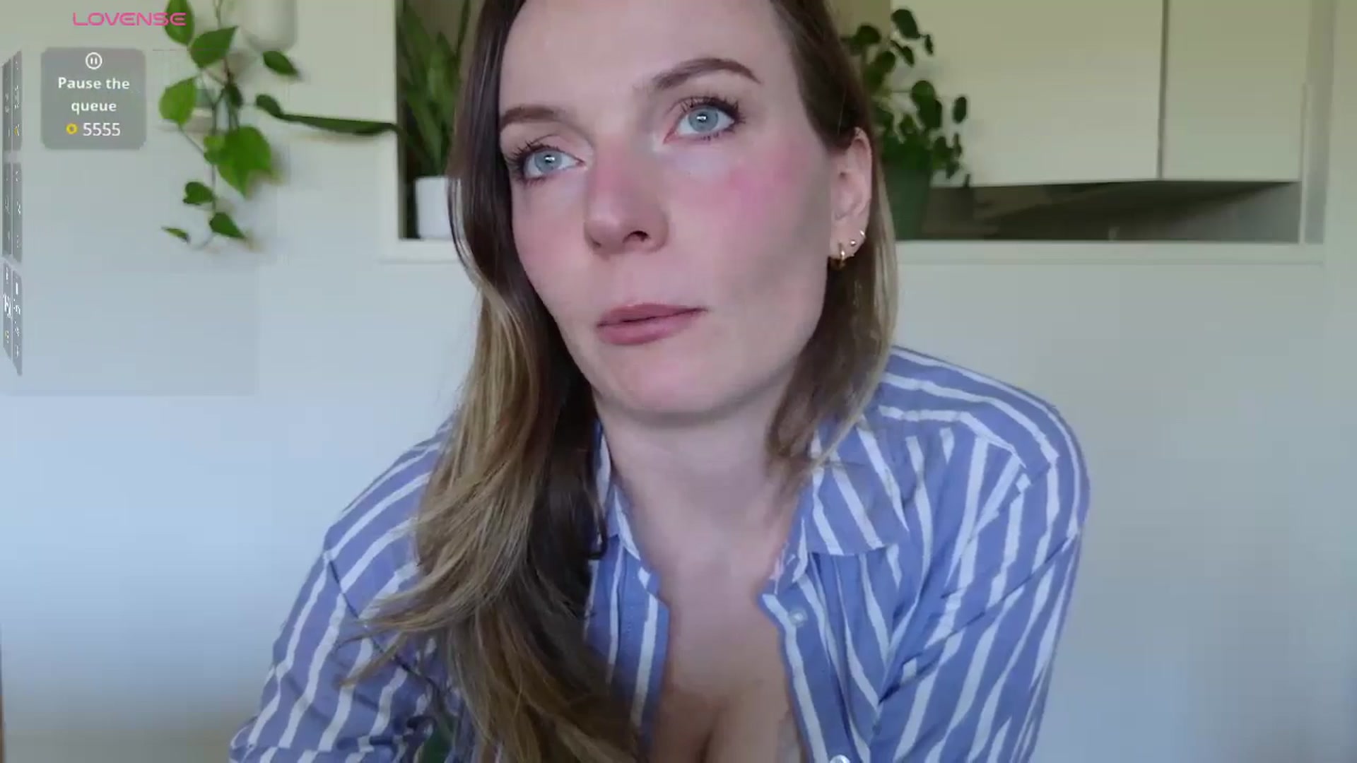 Gallery image thumbnail from Ana_Alexis's myfreecams stream on, 03/18/2025, 13:09 image 2 of 20
