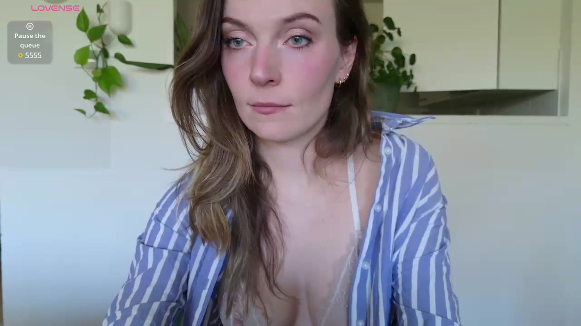 Gallery image thumbnail from Ana_Alexis's myfreecams stream on, 03/18/2025, 13:09 image 17 of 20