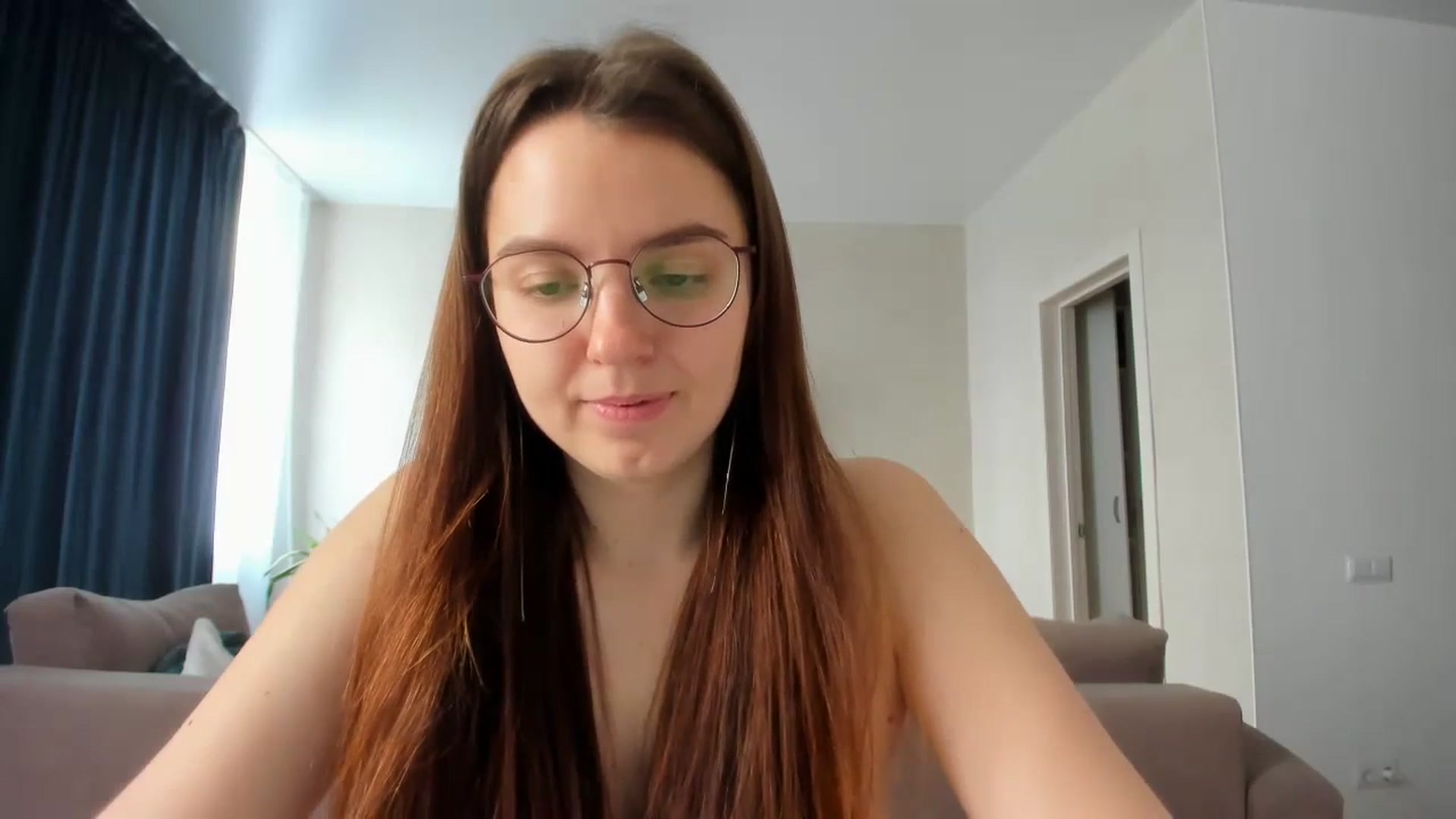 Gallery image thumbnail from Ana_Bird's myfreecams stream on, 03/11/2024, 06:31 image 16 of 20