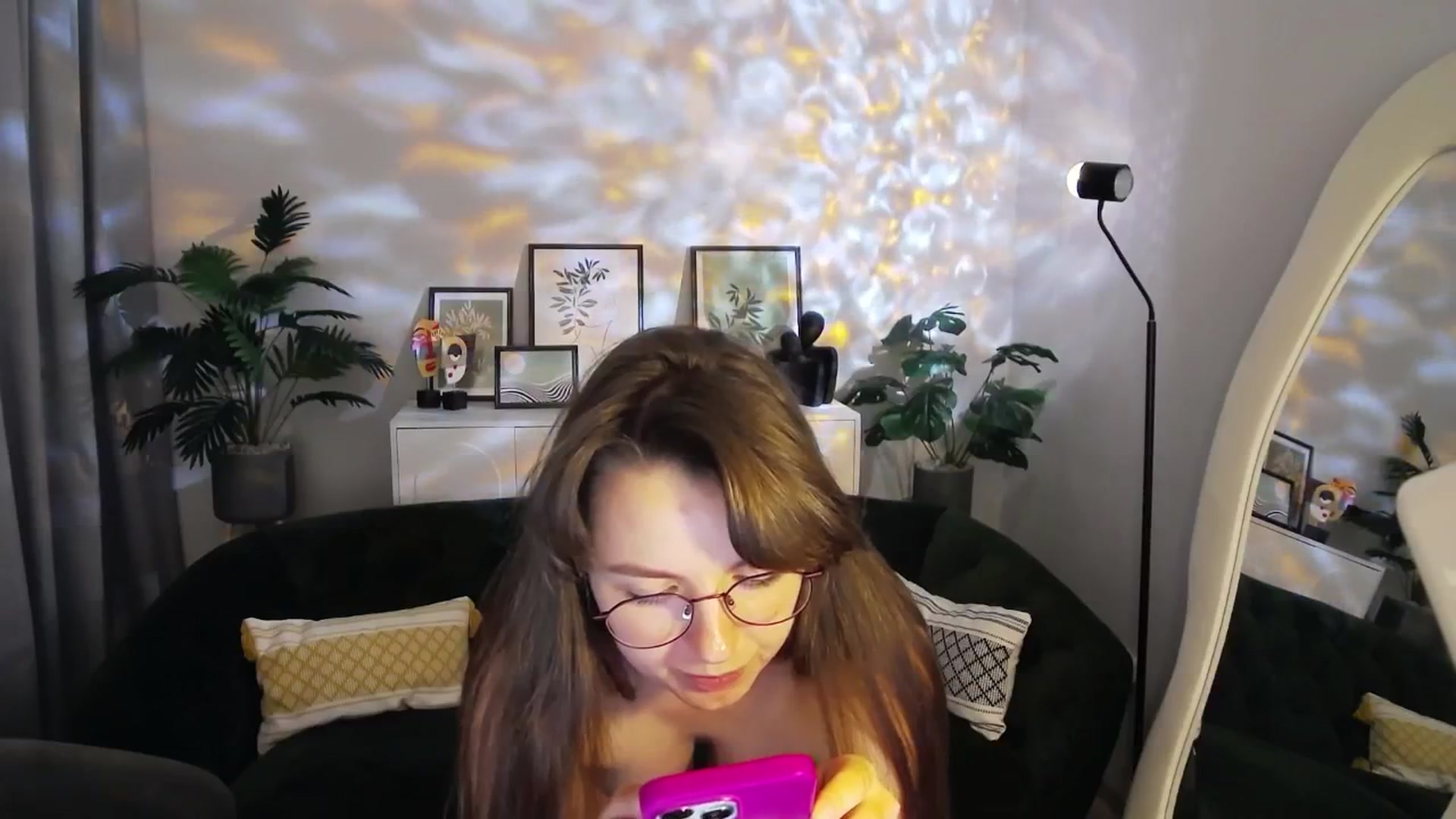 Gallery image thumbnail from Ana_Bird's myfreecams stream on, 04/02/2025, 07:42 image 15 of 20