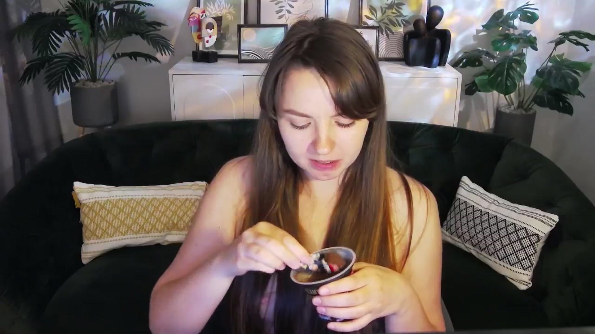 Gallery image thumbnail from Ana_Bird's myfreecams stream on, 04/05/2025, 07:09 image 5 of 20