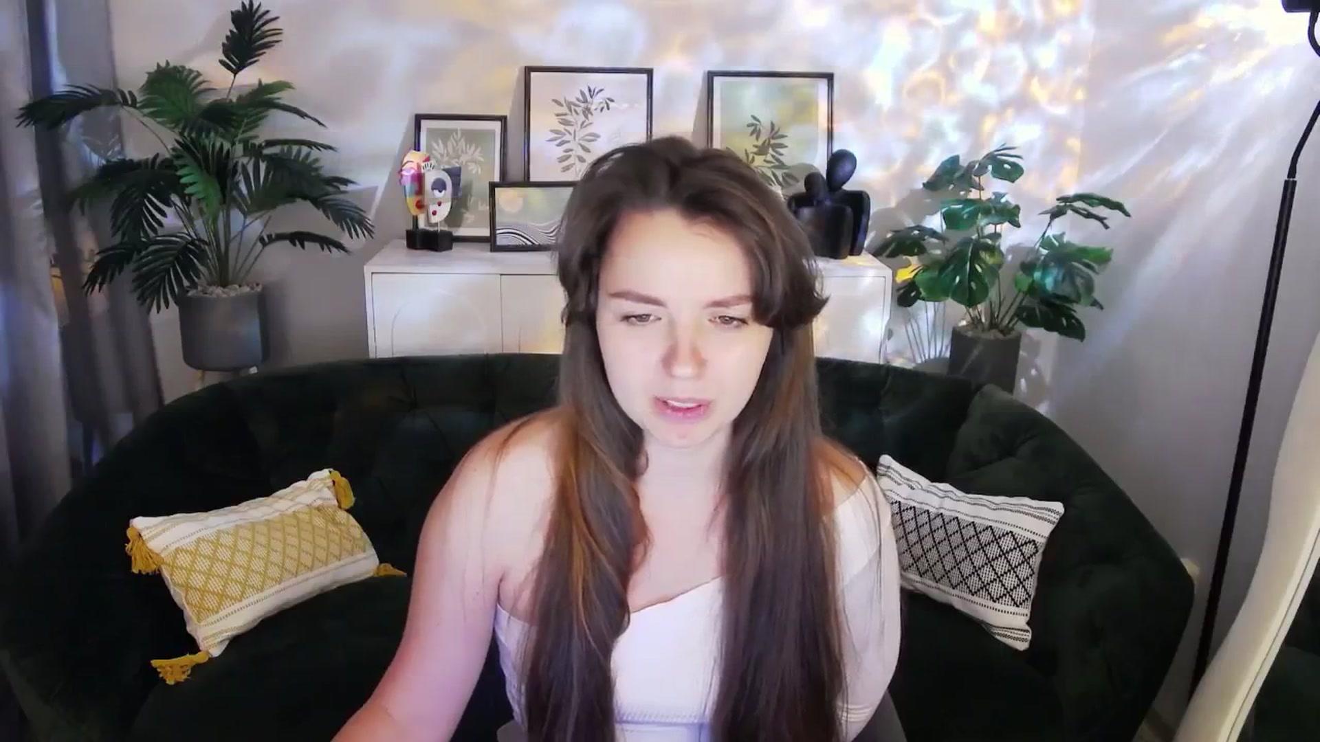 Gallery image thumbnail from Ana_Bird's myfreecams stream on, 04/07/2025, 05:59 image 8 of 20