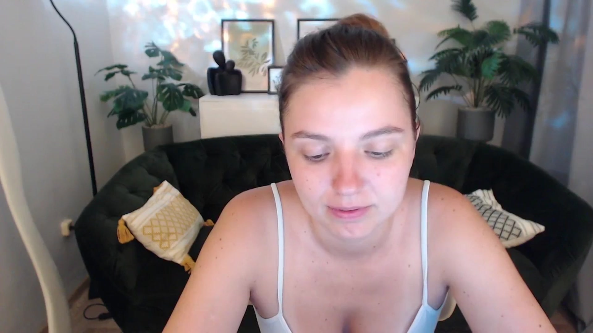 Gallery image thumbnail from Ana_Bird's myfreecams stream on, 07/14/2025, 05:34 image 15 of 20