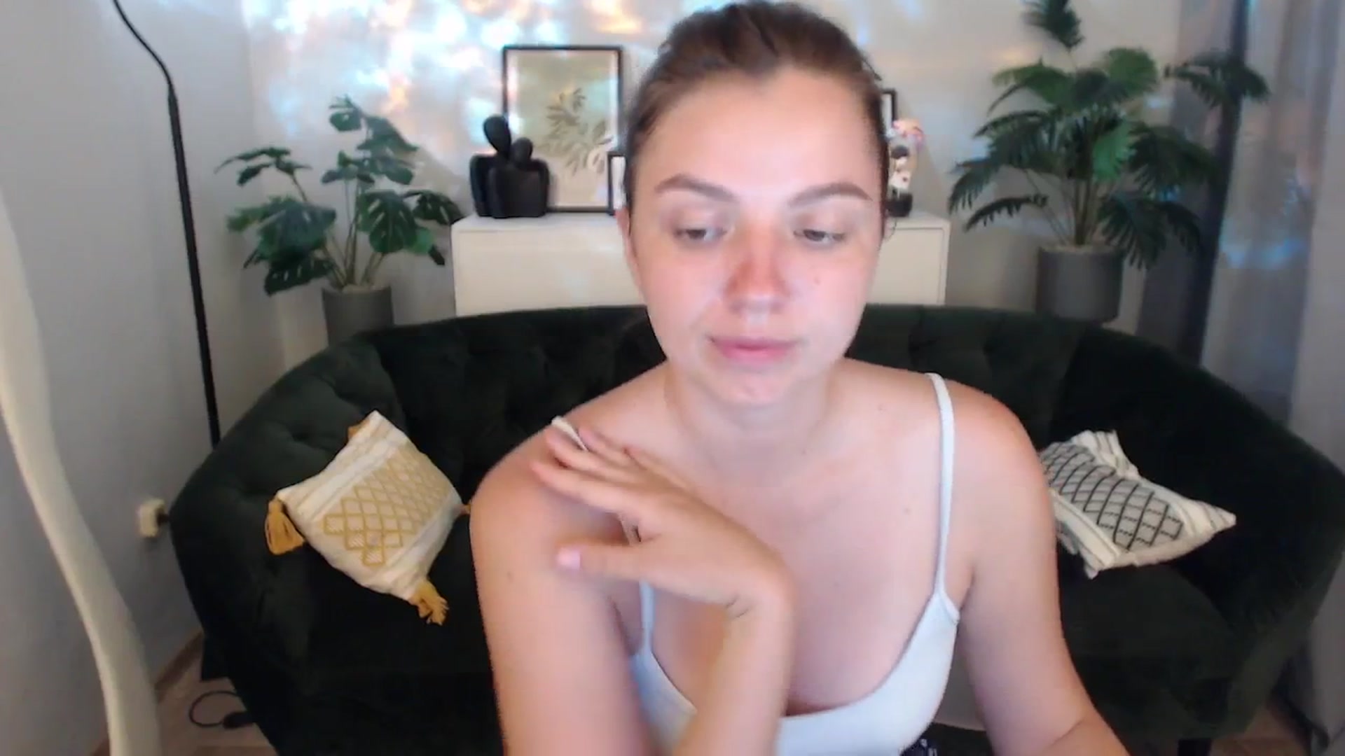 Gallery image thumbnail from Ana_Bird's myfreecams stream on, 07/14/2025, 05:34 image 14 of 20