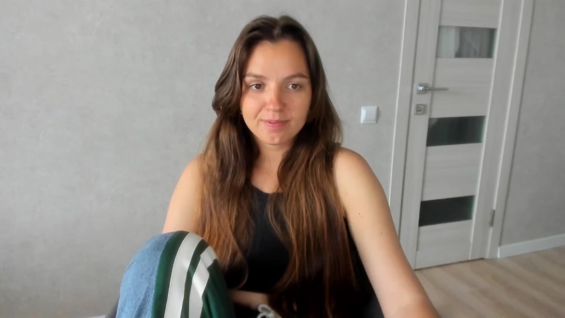 Gallery image thumbnail from Ana_Bird's myfreecams stream on, 10/06/2025, 05:34 image 17 of 20