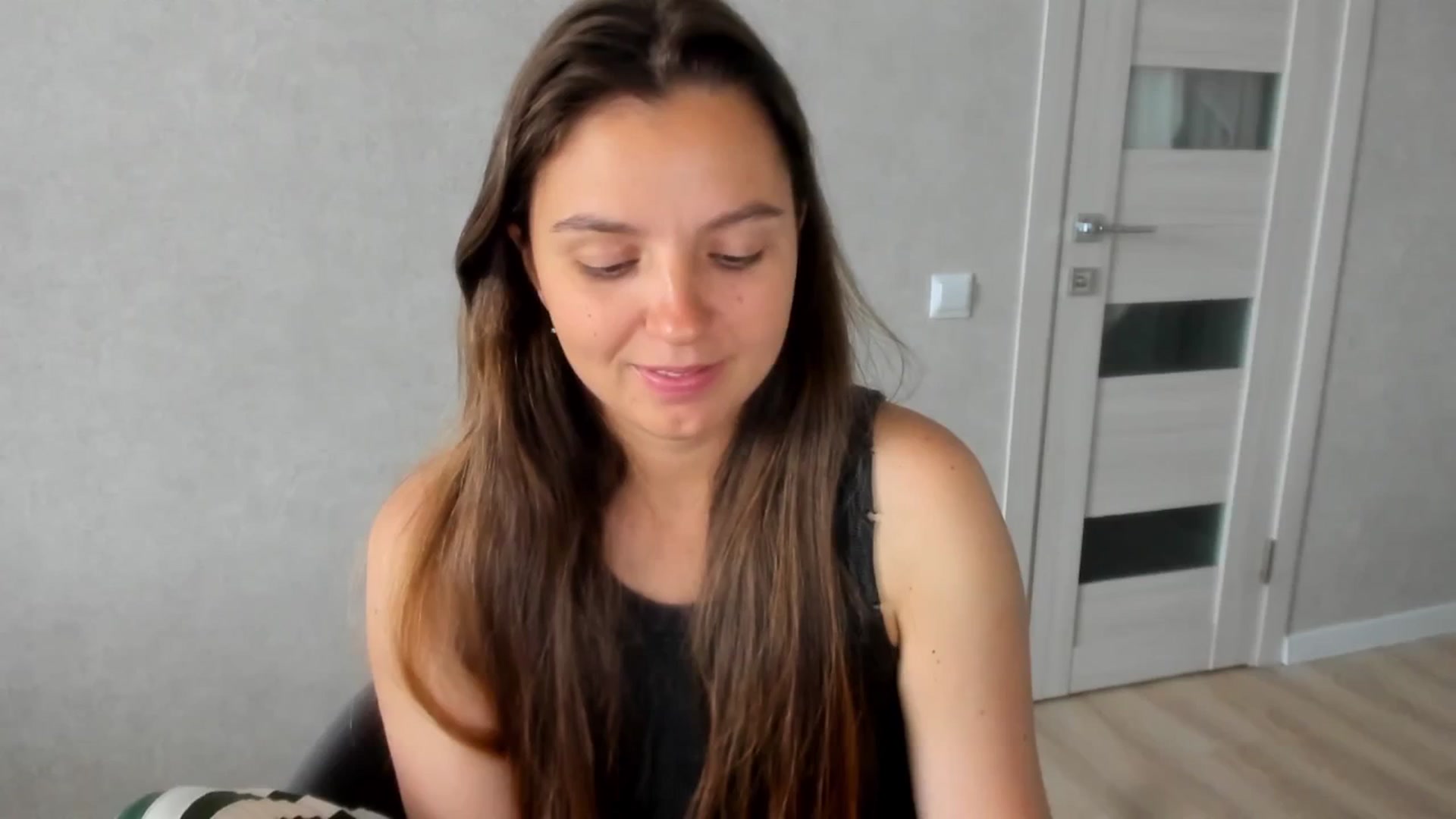 Gallery image thumbnail from Ana_Bird's myfreecams stream on, 10/06/2025, 05:34 image 18 of 20
