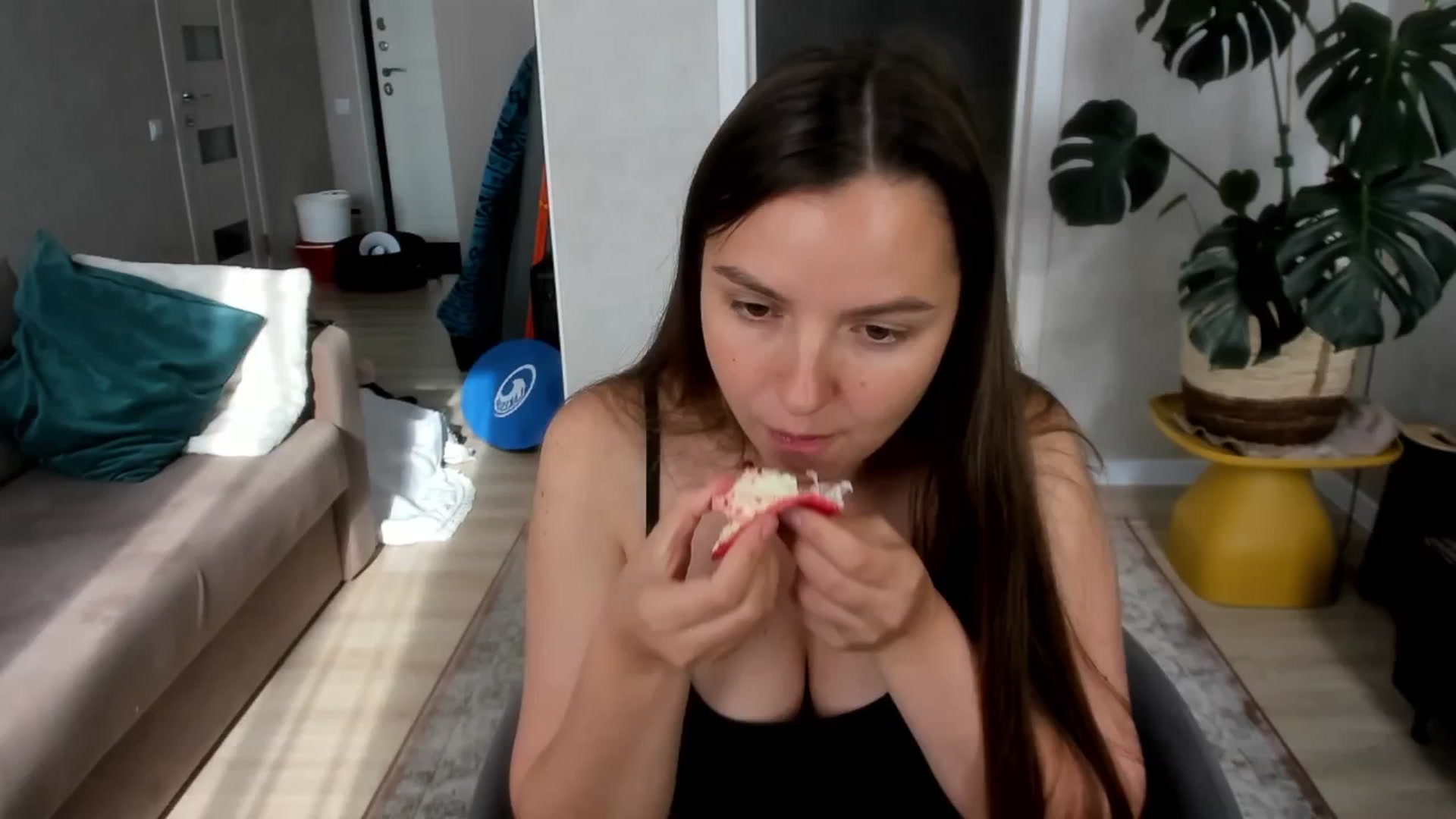 Gallery image thumbnail from Ana_Bird's myfreecams stream on, 10/27/2025, 05:18 image 13 of 20