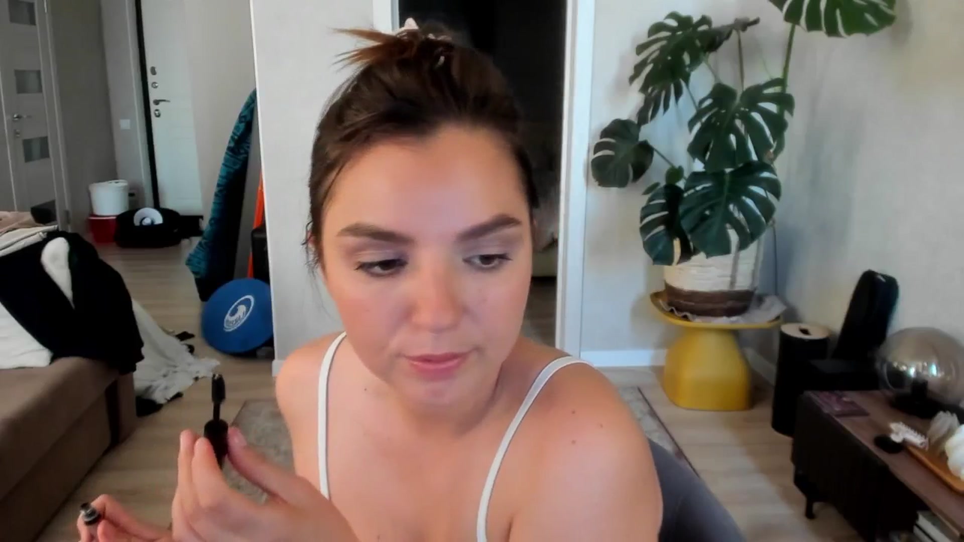 Gallery image thumbnail from Ana_Bird's myfreecams stream on, 10/30/2025, 07:50 image 16 of 20