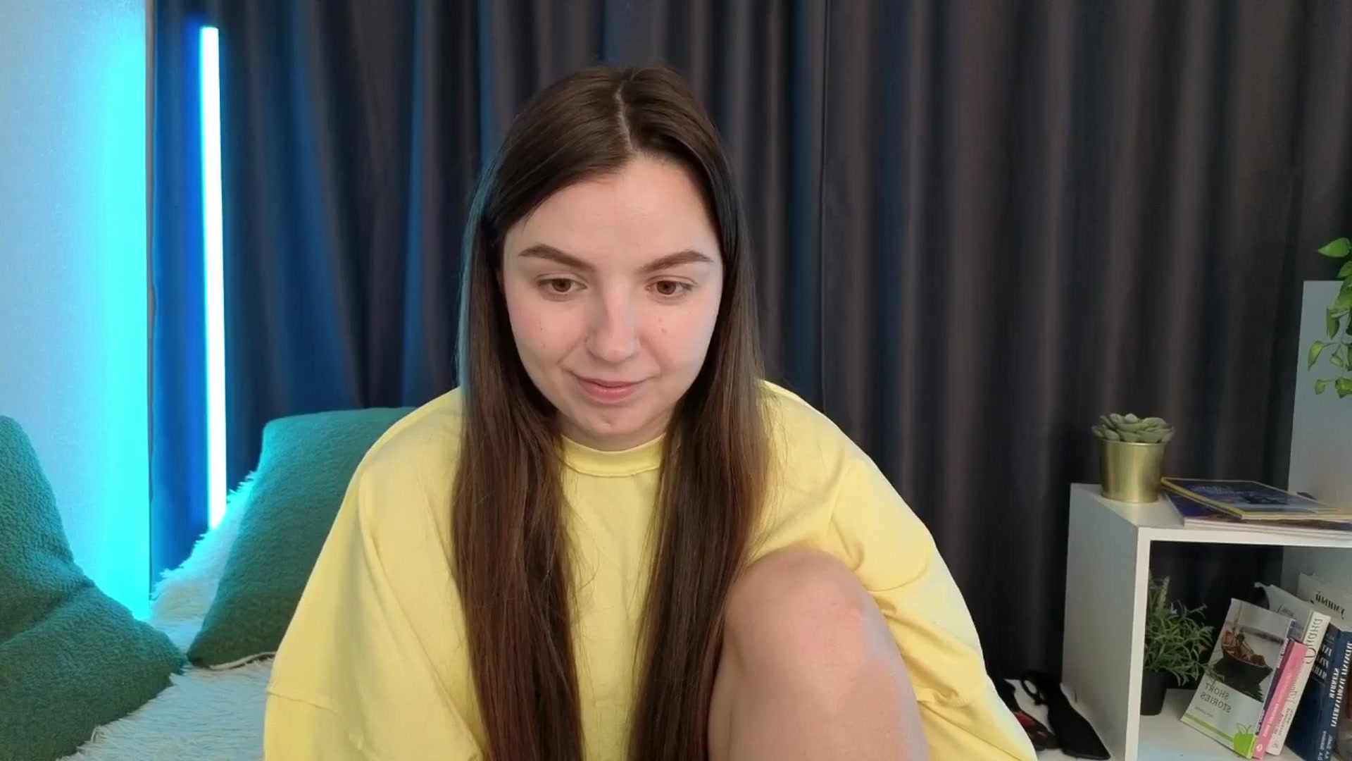 Gallery image thumbnail from Ana_Bird's myfreecams stream on, 03/12/2026, 02:52 image 16 of 20