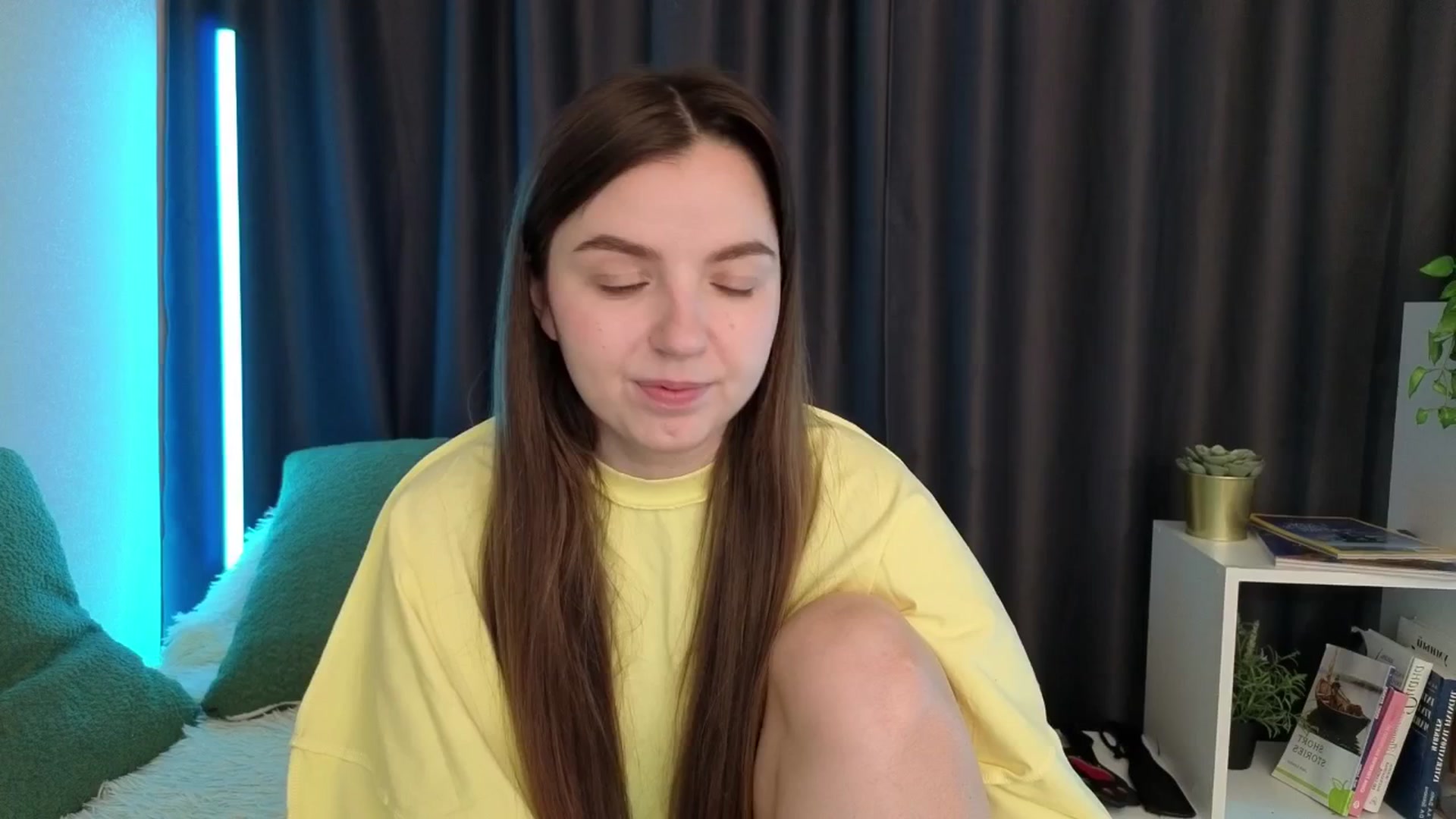 Gallery image thumbnail from Ana_Bird's myfreecams stream on, 03/12/2026, 02:52 image 19 of 20