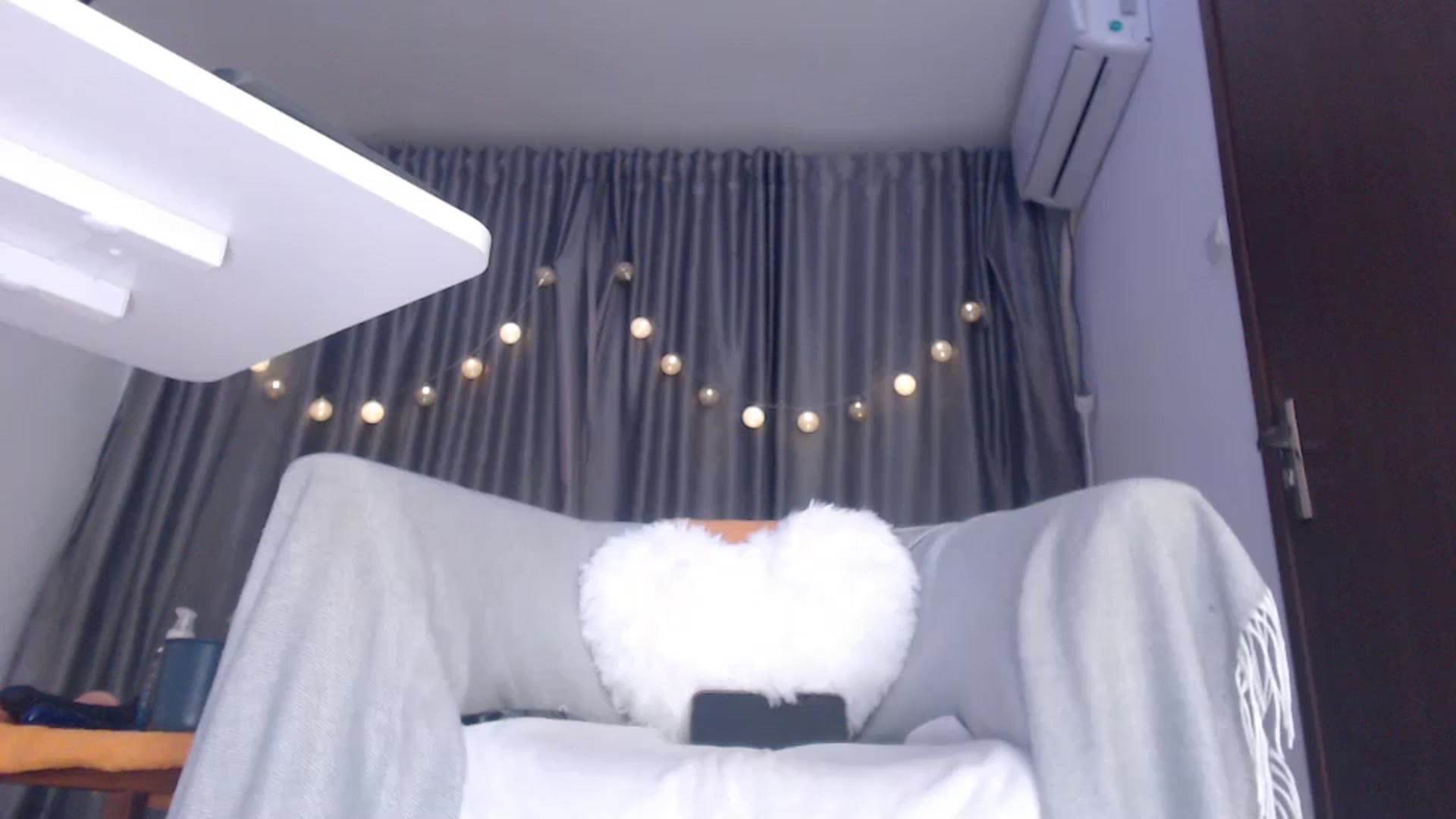 Gallery image thumbnail from Ana_Delicious's myfreecams stream on, 10/14/2024, 20:41 image 20 of 20