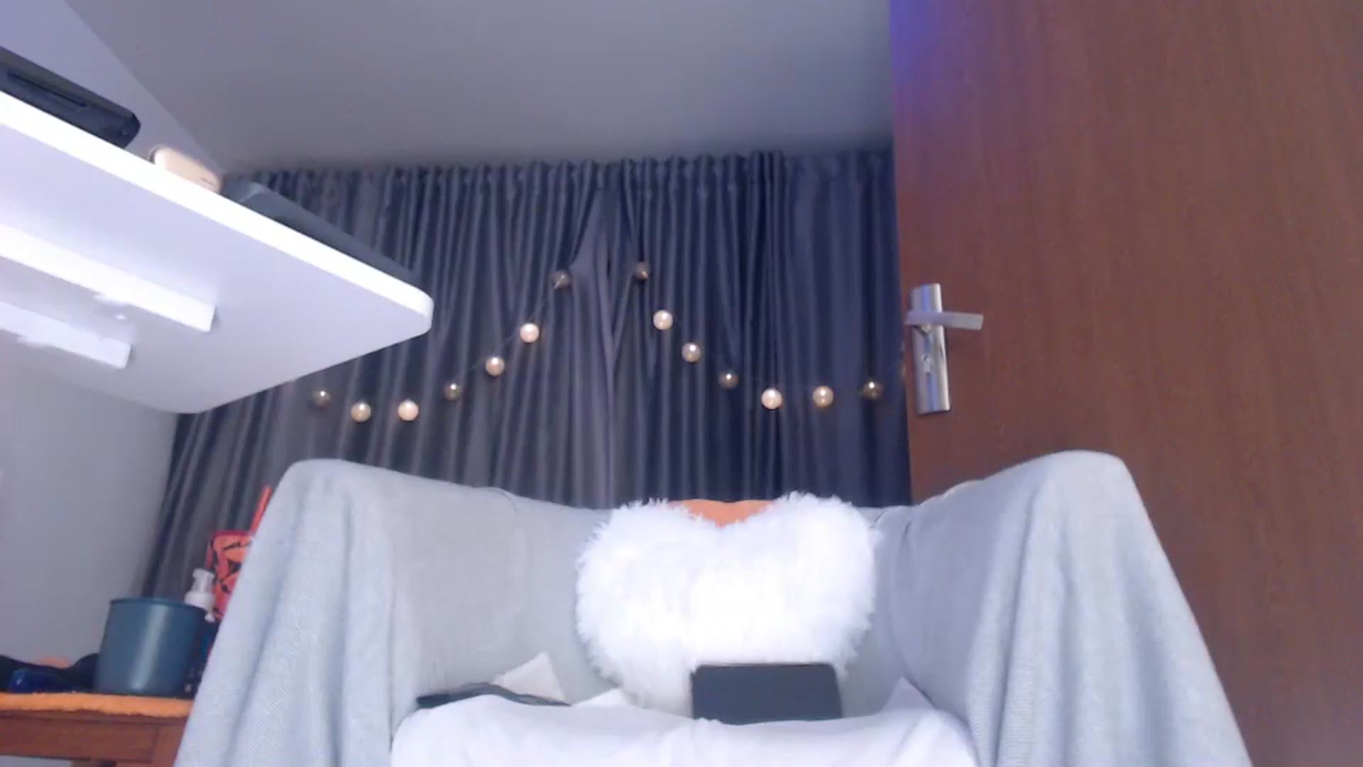 Gallery image thumbnail from Ana_Delicious's myfreecams stream on, 10/24/2024, 21:12 image 16 of 20