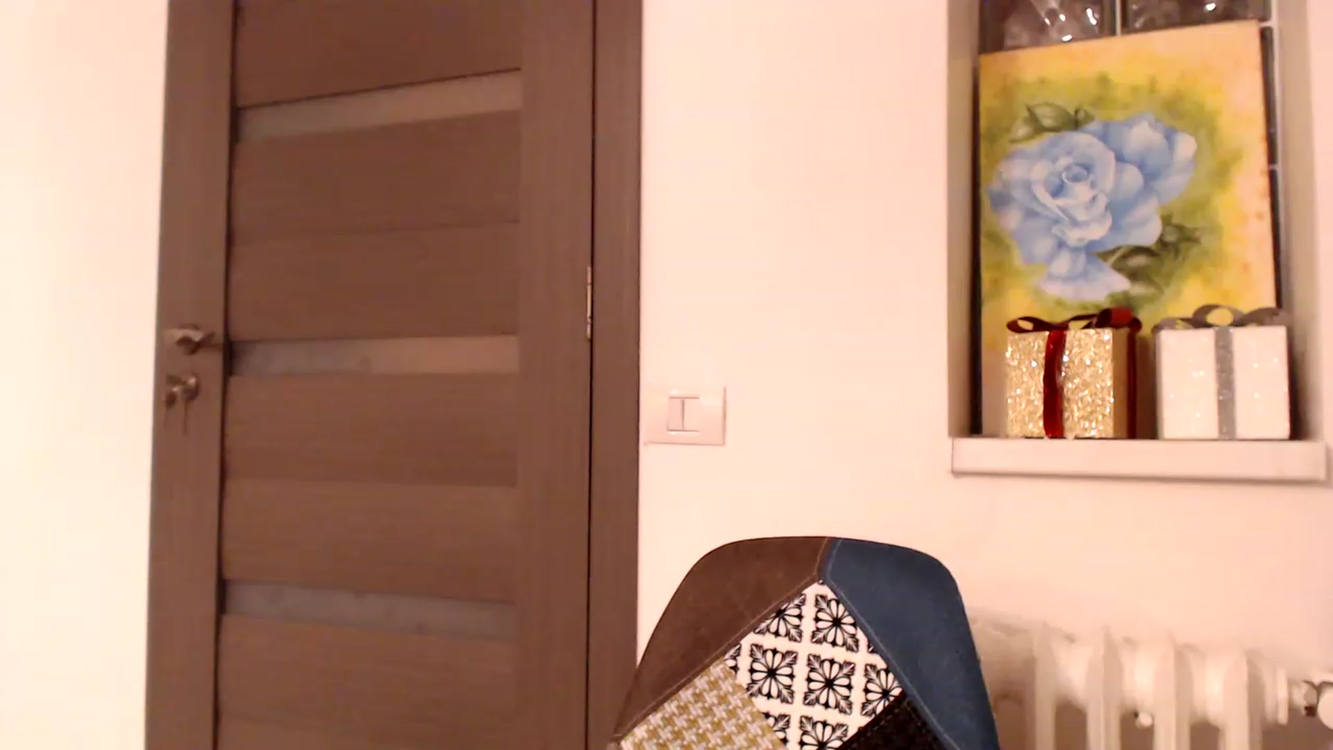 Gallery image thumbnail from Ana_Rose's myfreecams stream on, 12/05/2022, 24:14 image 16 of 20